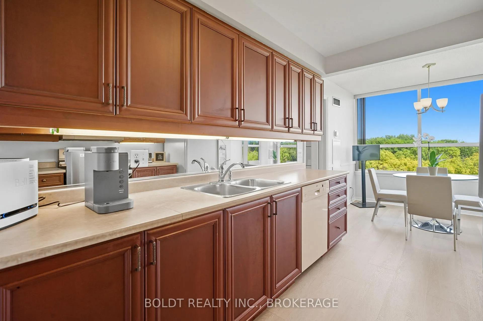 Photo 15 of Unit 705, 3 Towering Heights Boulevard, St. Catharines, Glendale/Glenridge — HOMEH