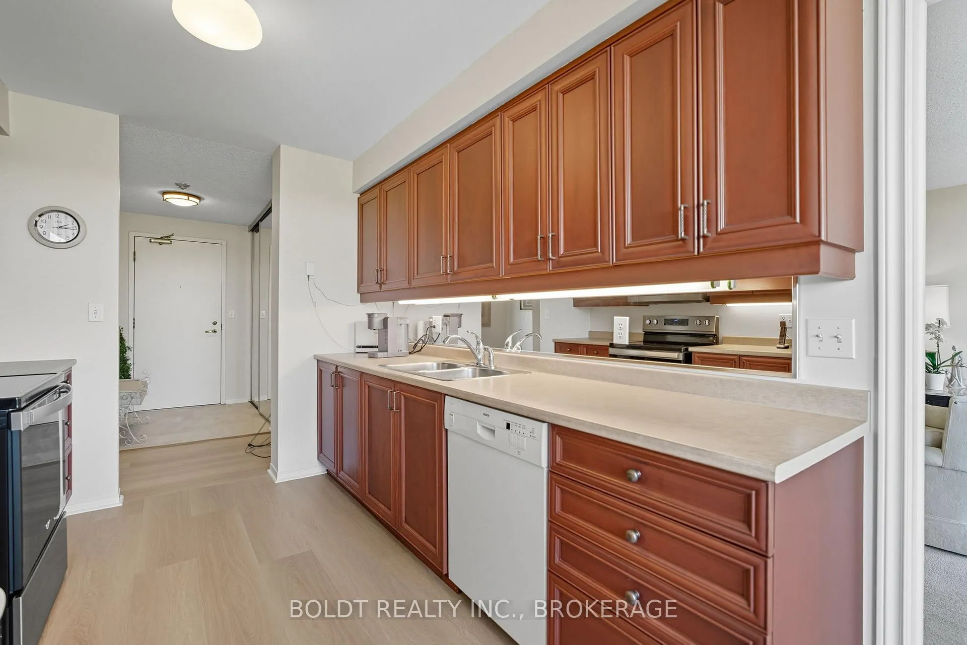 Photo 17 of Unit 705, 3 Towering Heights Boulevard, St. Catharines, Glendale/Glenridge — HOMEH