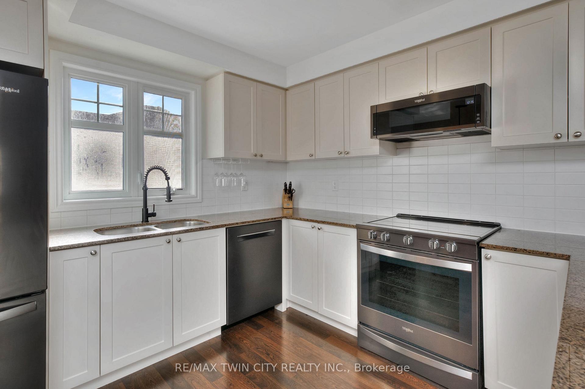 Photo 19 of Unit 16, 701 Homer Watson Boulevard, Kitchener — HOMEH