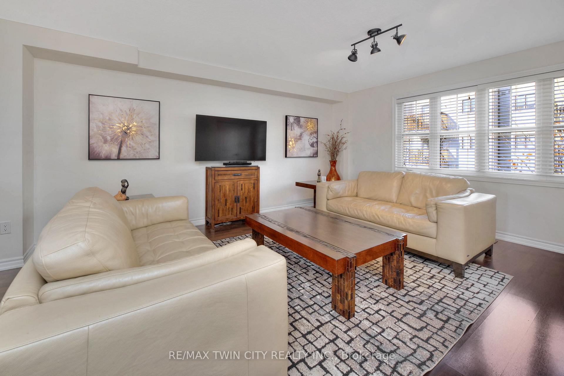 Photo 23 of Unit 16, 701 Homer Watson Boulevard, Kitchener — HOMEH