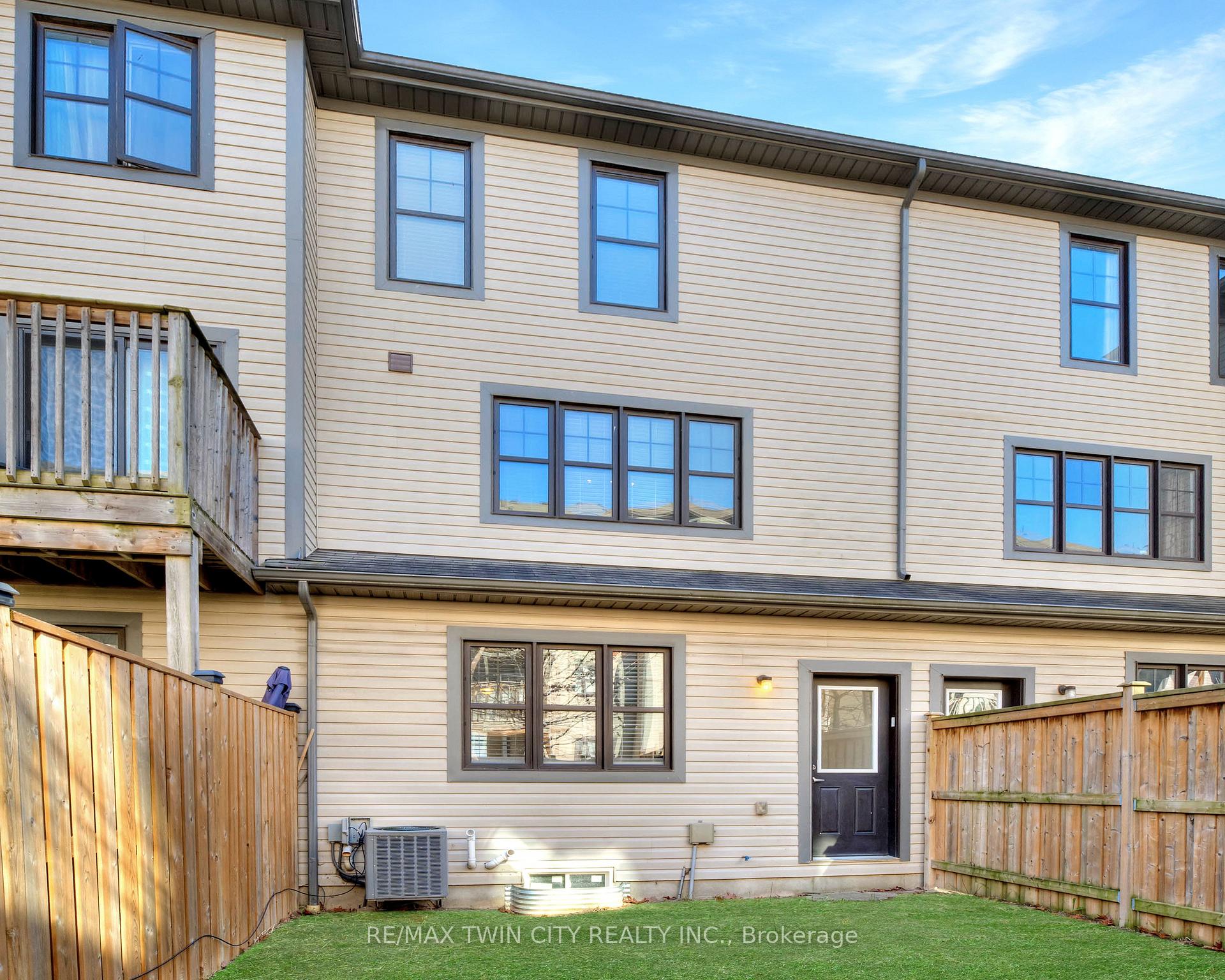 Photo 34 of Unit 16, 701 Homer Watson Boulevard, Kitchener — HOMEH