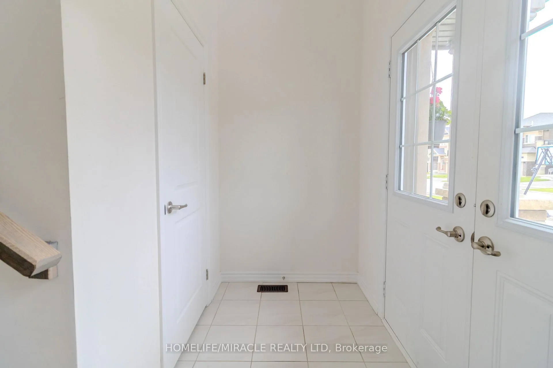 Photo 8 of 75 Hitchman Street, Brant, Paris — HOMEH