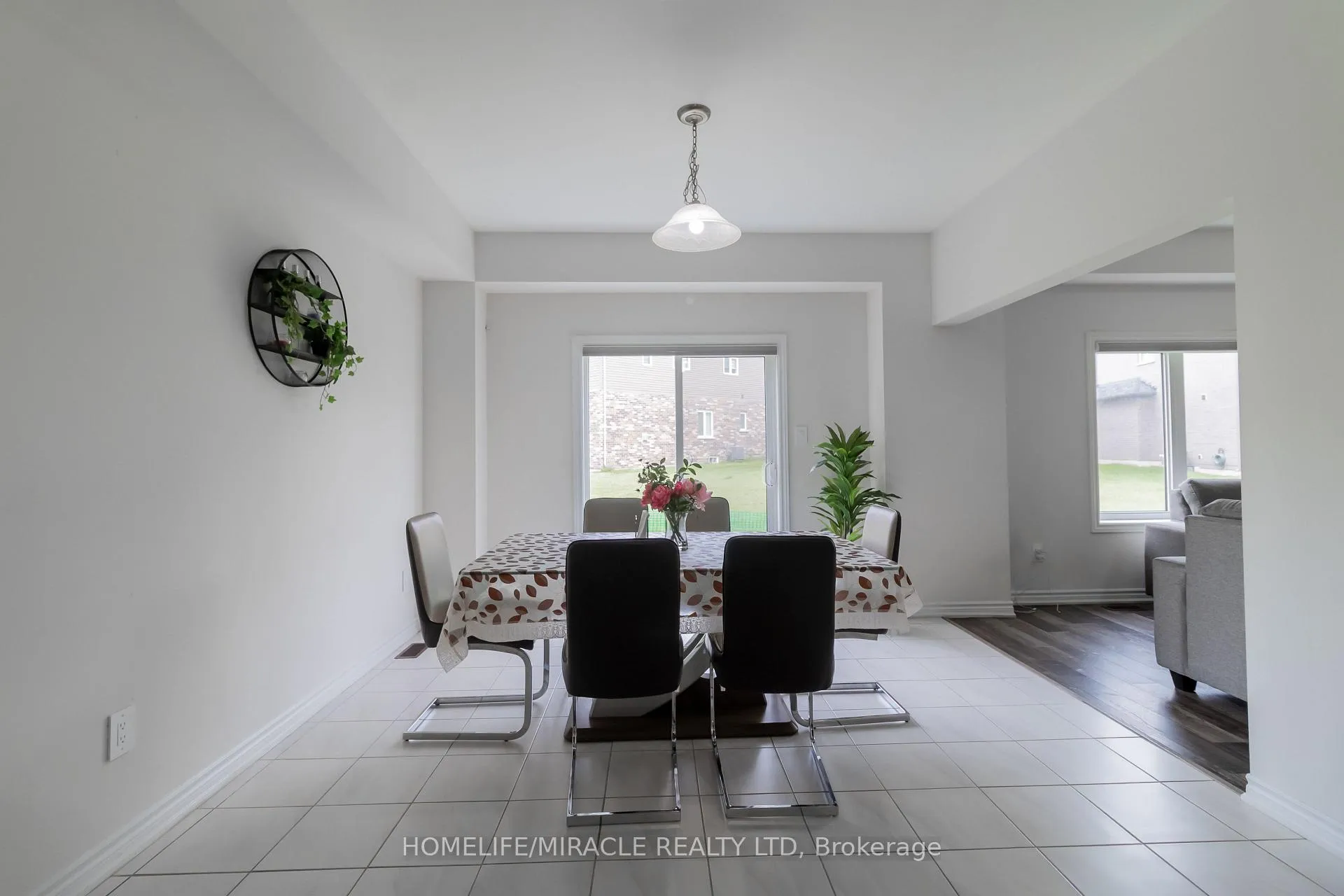 Photo 17 of 75 Hitchman Street, Brant, Paris — HOMEH