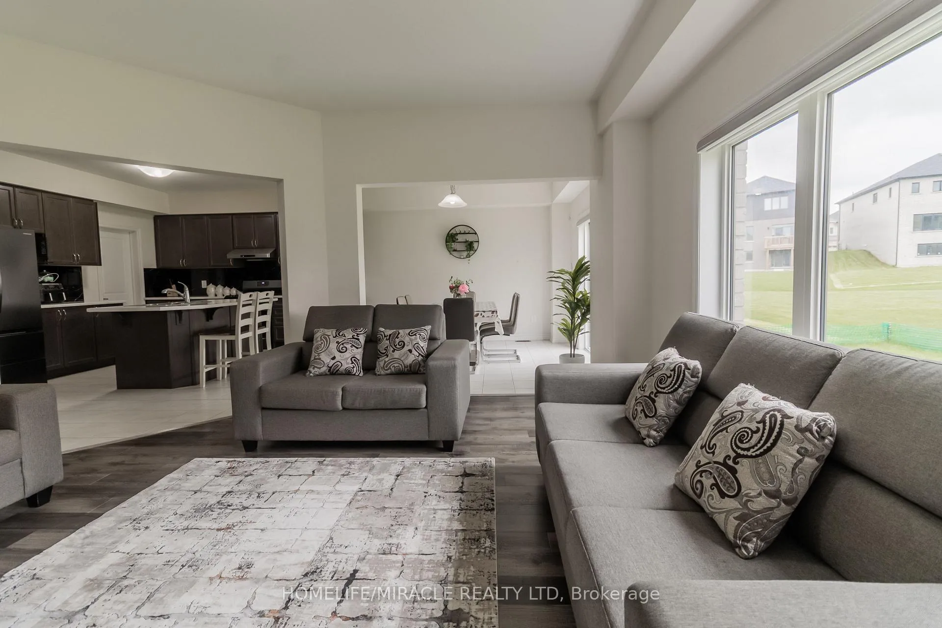 Photo 21 of 75 Hitchman Street, Brant, Paris — HOMEH