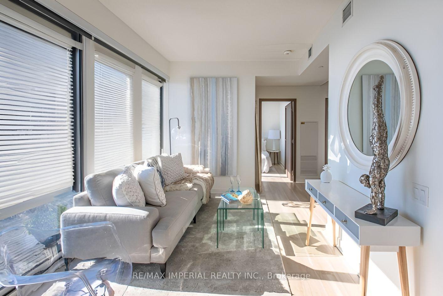 Front of Unit 611, 19 Bathurst Street
