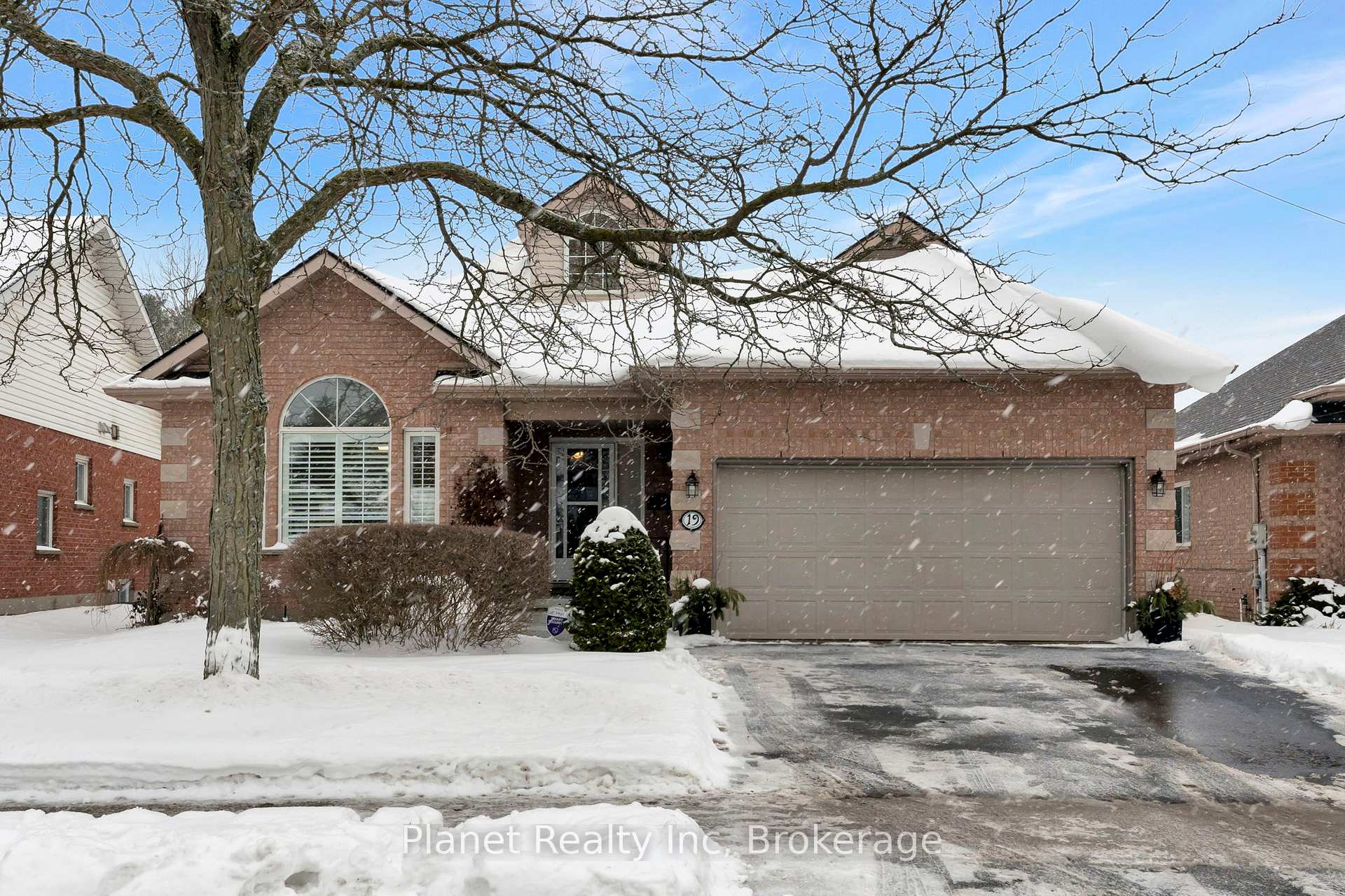 Photo 2 of 19 Arbordale Walk, Guelph, Village By The Arboretum — HOMEH