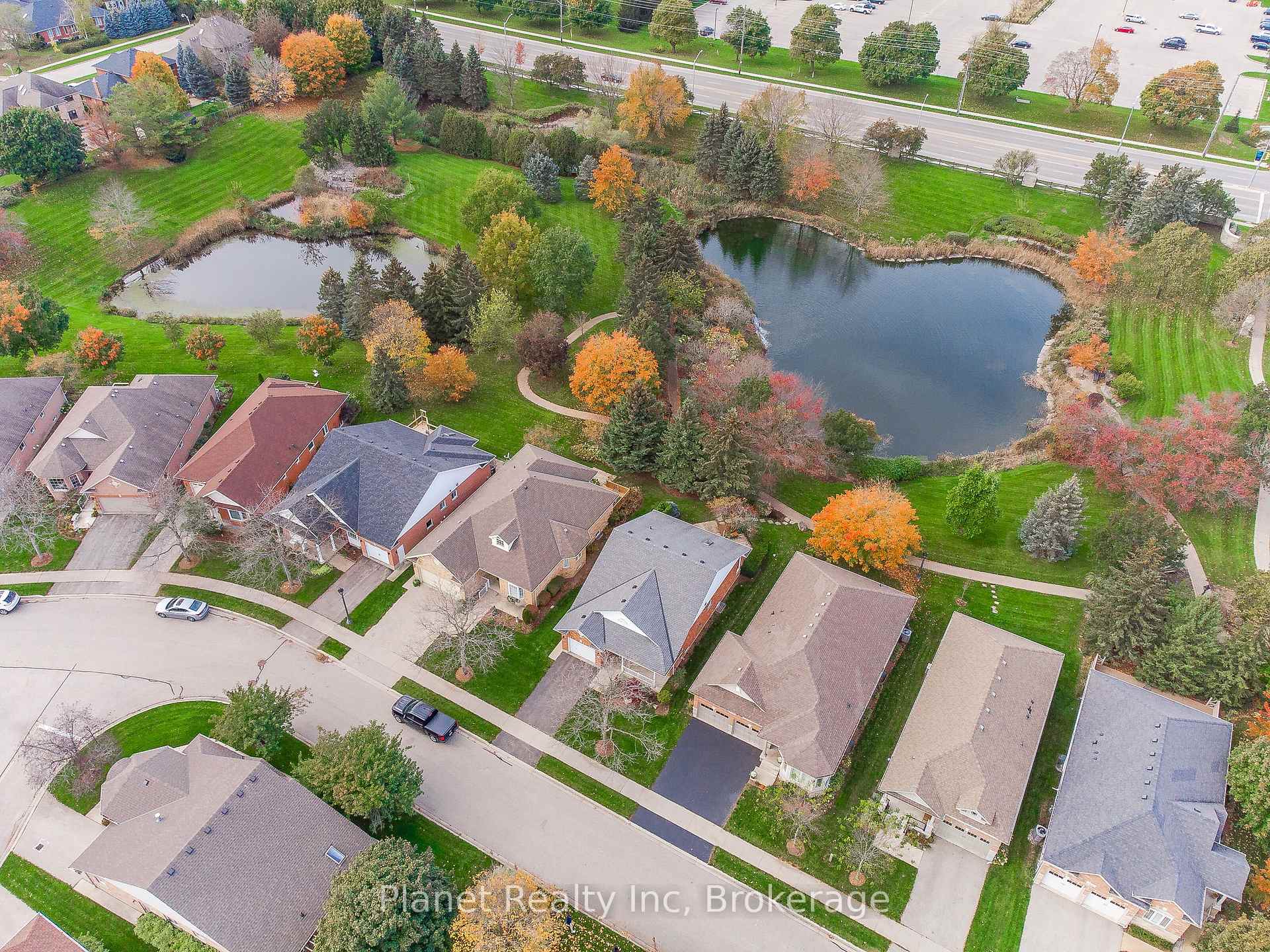 Photo 36 of 19 Arbordale Walk, Guelph, Village By The Arboretum — HOMEH