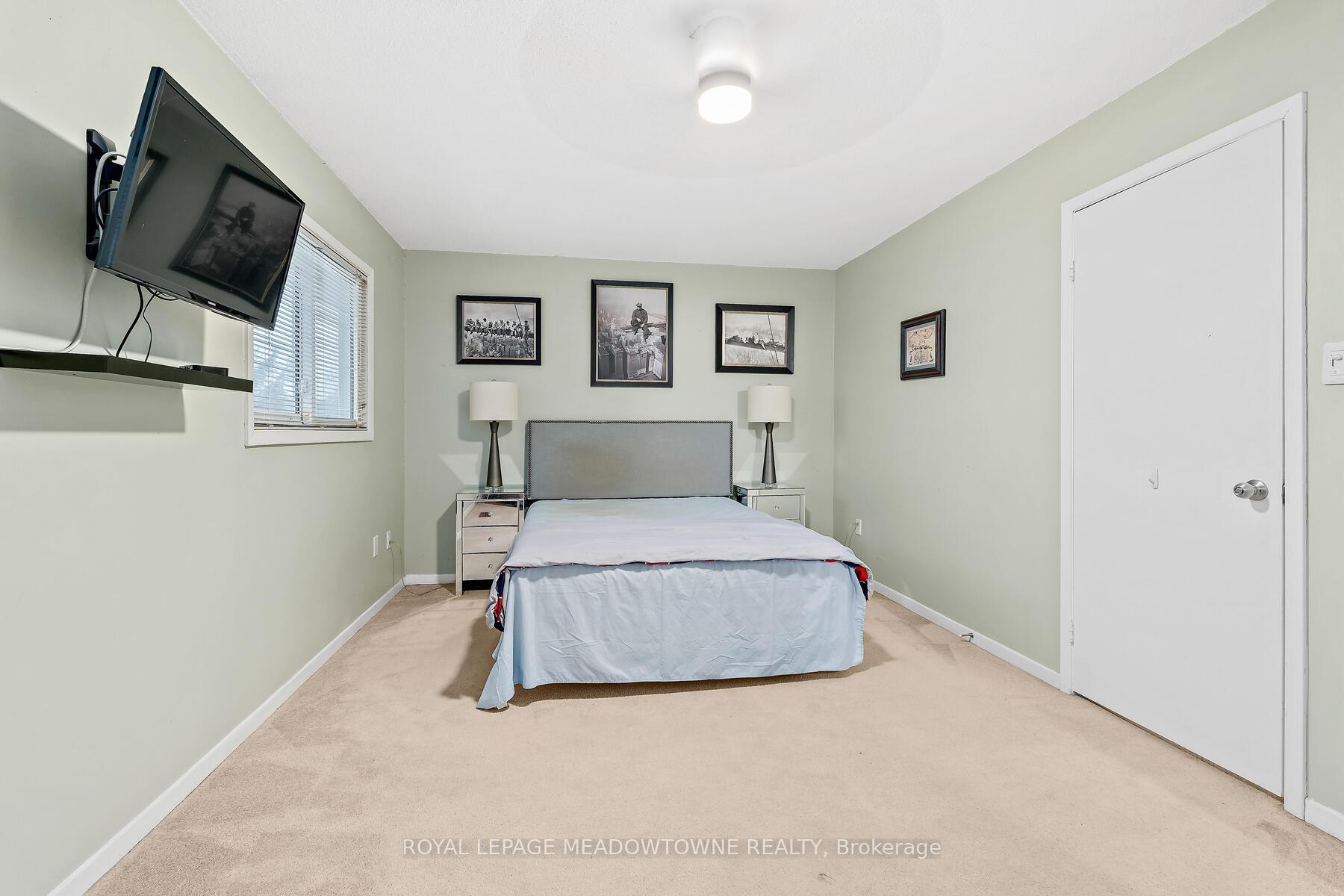 Photo 19 of 128 Lynden Circle, Halton Hills, Georgetown — HOMEH