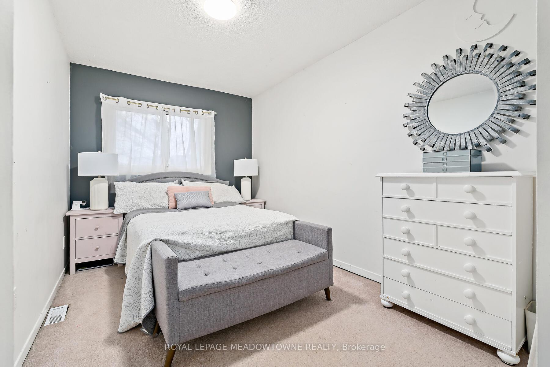 Photo 21 of 128 Lynden Circle, Halton Hills, Georgetown — HOMEH