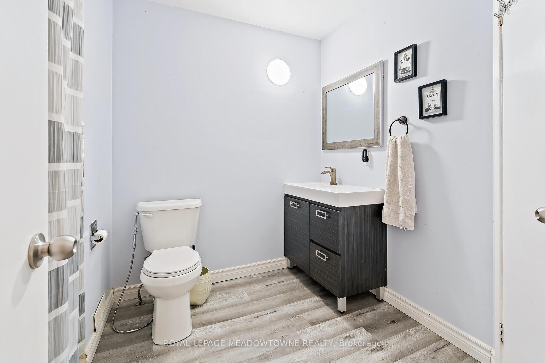 Photo 23 of 128 Lynden Circle, Halton Hills, Georgetown — HOMEH
