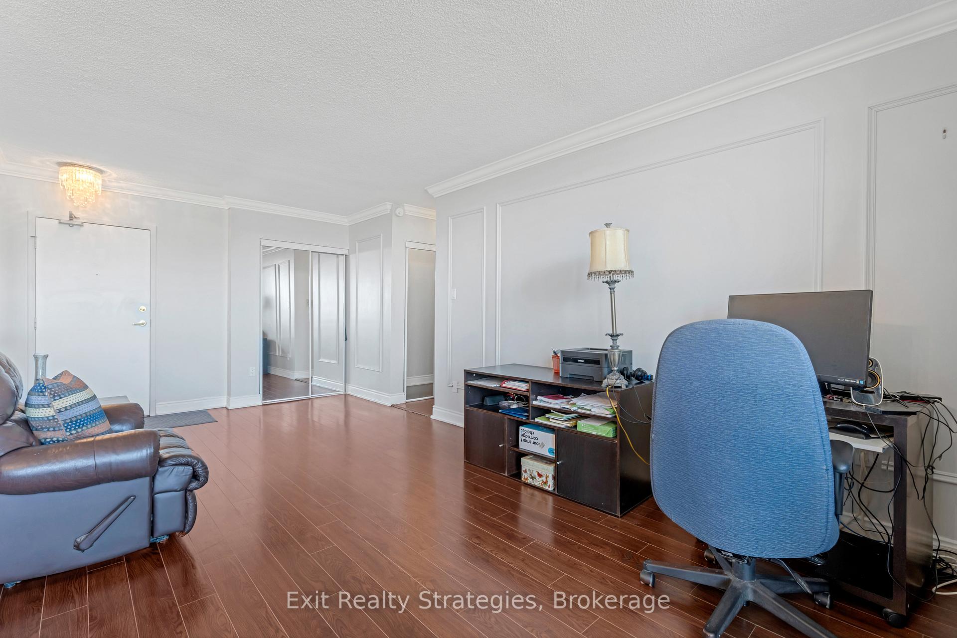 Photo 5 of Unit 1102, 1968 Main Street W, Hamilton, Ainslie Wood — HOMEH