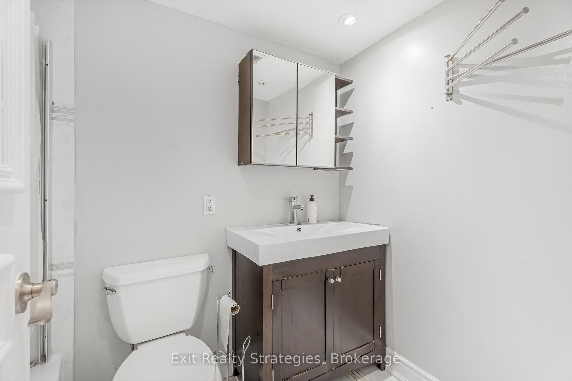Photo 15 of Unit 1102, 1968 Main Street W, Hamilton, Ainslie Wood — HOMEH