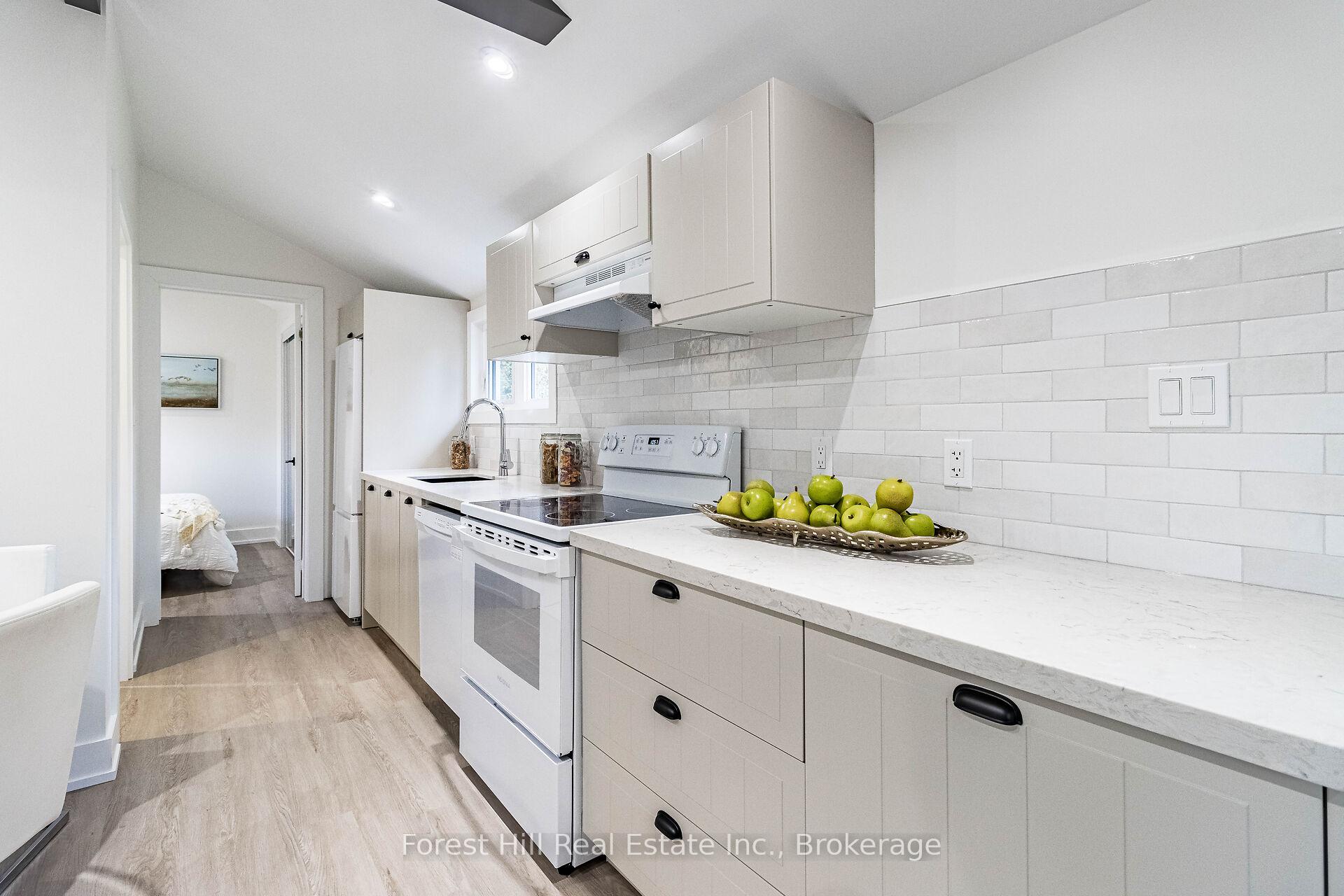 Photo 4 of Unit Unit B, 15 D Lane, Collingwood — HOMEH