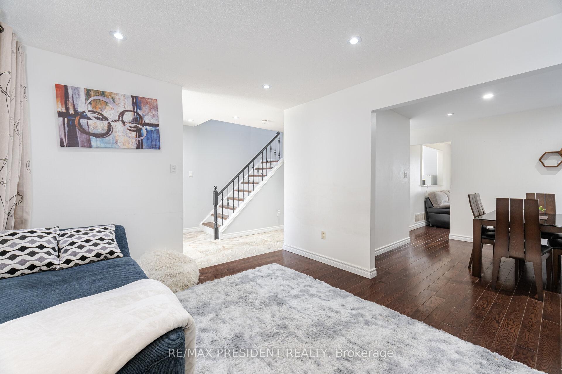 Photo 6 of 69 Chalmers Crescent, Ajax, Central — HOMEH