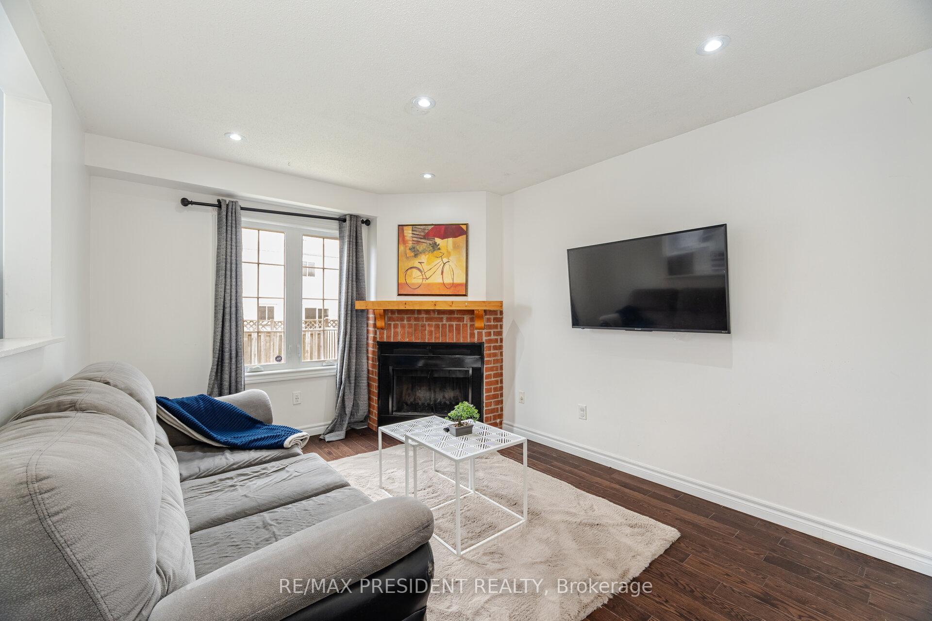 Photo 9 of 69 Chalmers Crescent, Ajax, Central — HOMEH