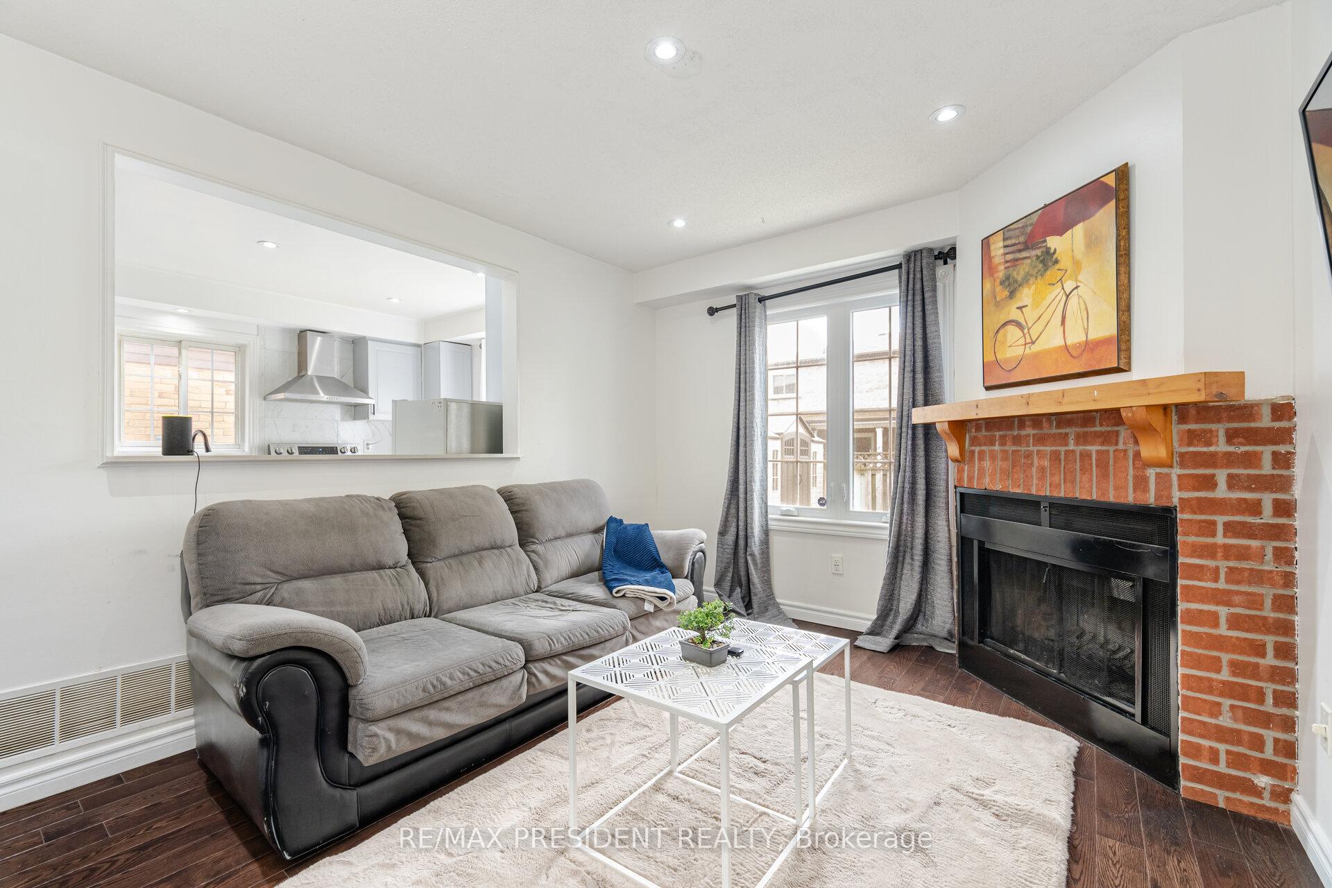Photo 10 of 69 Chalmers Crescent, Ajax, Central — HOMEH
