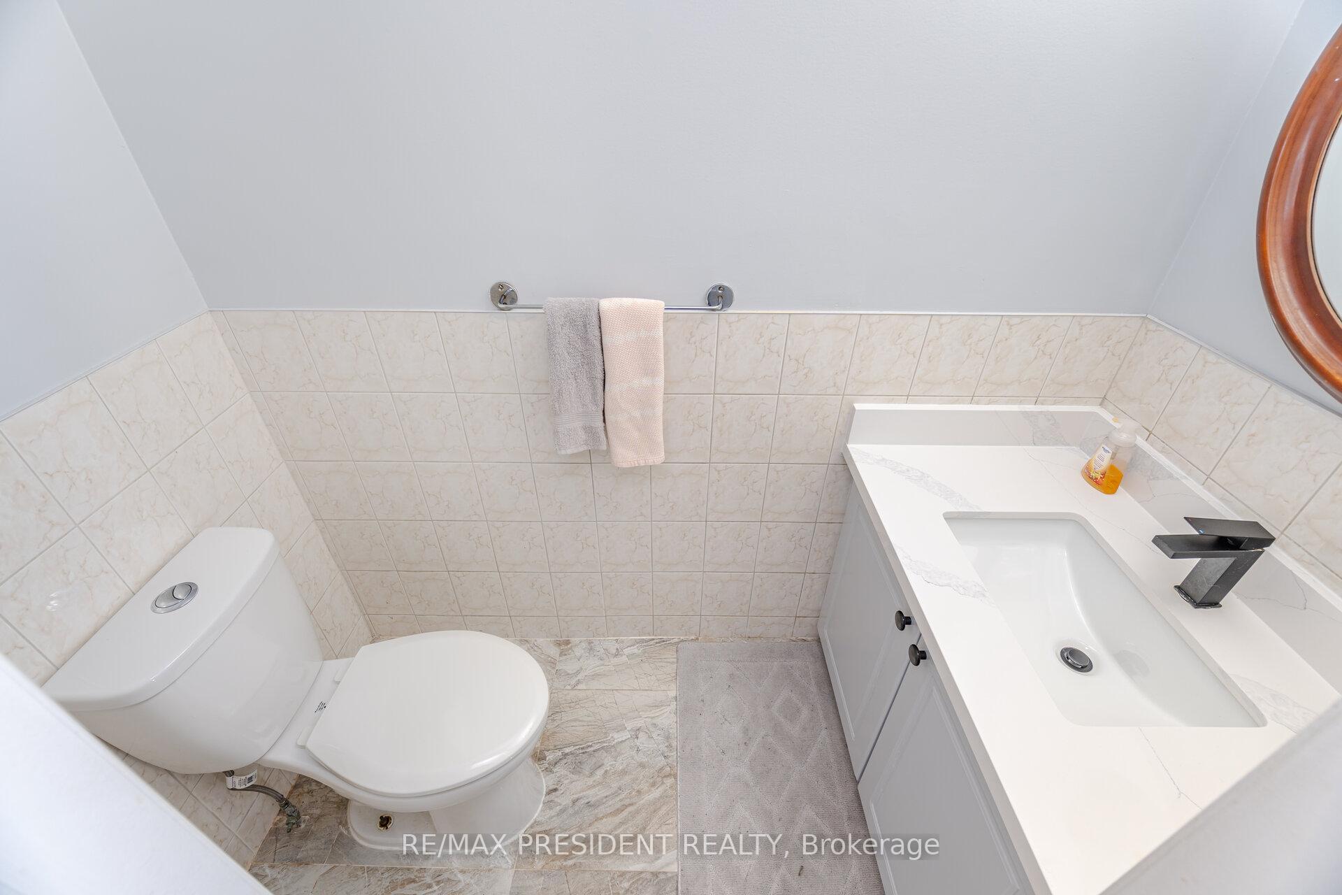Photo 14 of 69 Chalmers Crescent, Ajax, Central — HOMEH