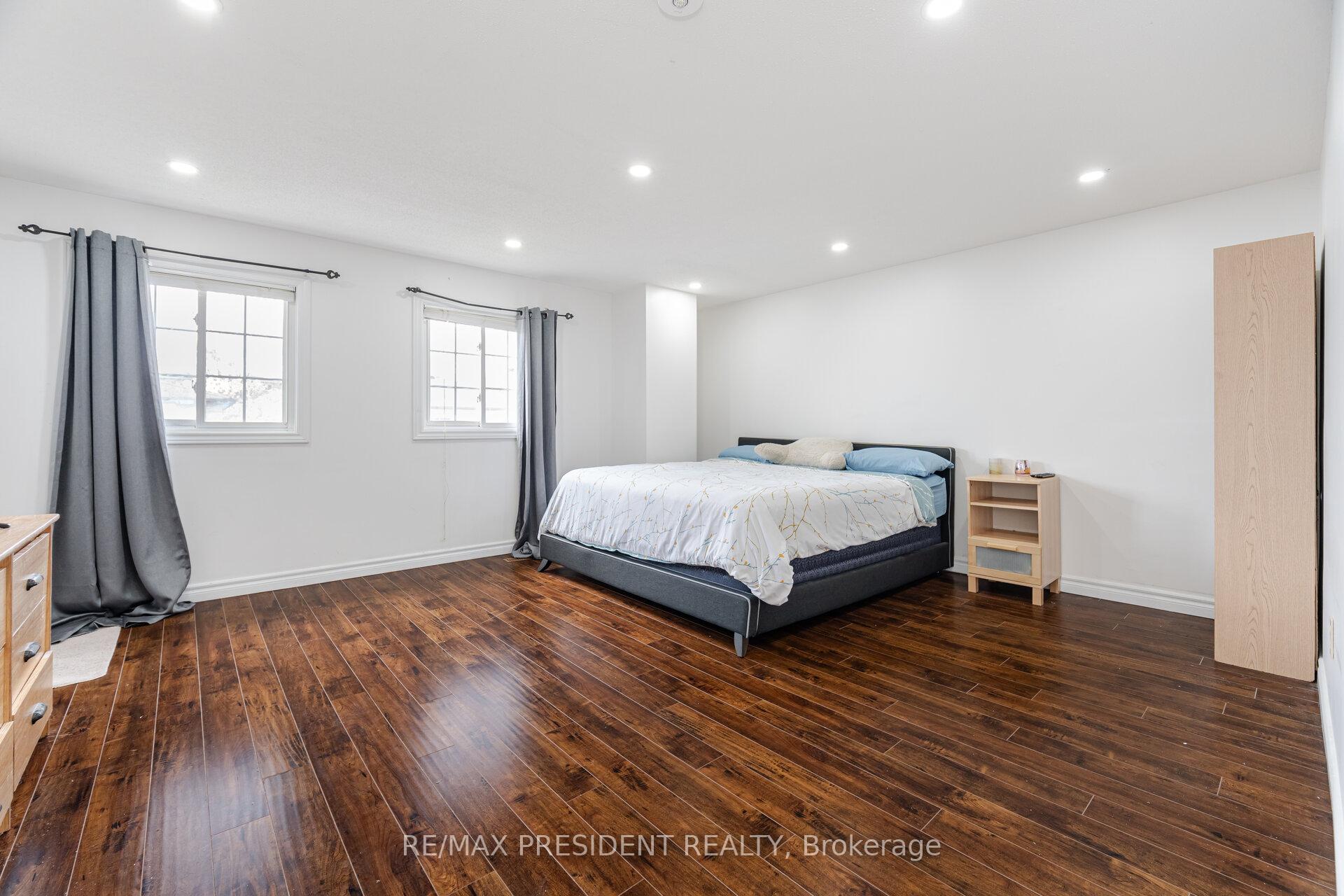 Photo 16 of 69 Chalmers Crescent, Ajax, Central — HOMEH