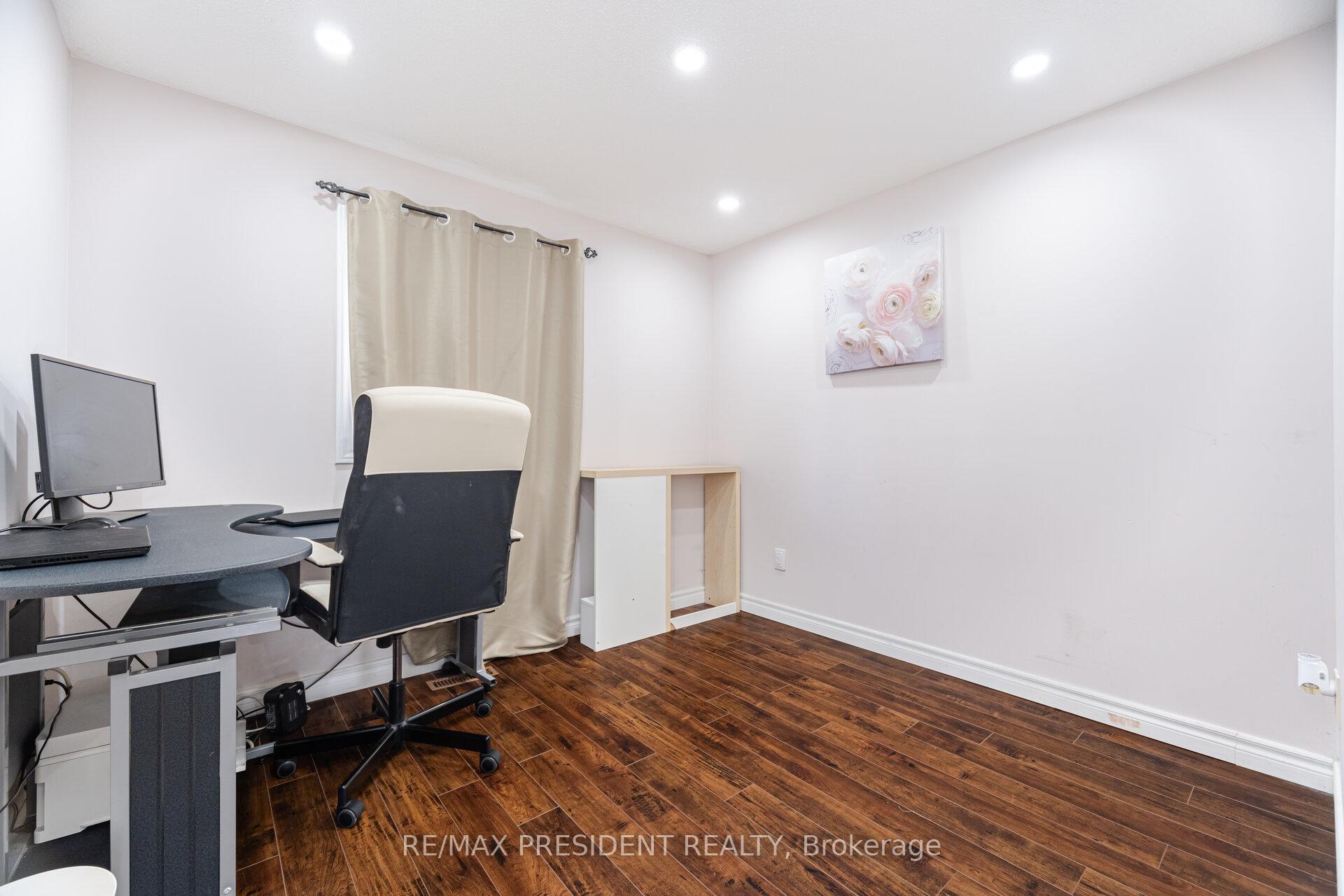 Photo 22 of 69 Chalmers Crescent, Ajax, Central — HOMEH