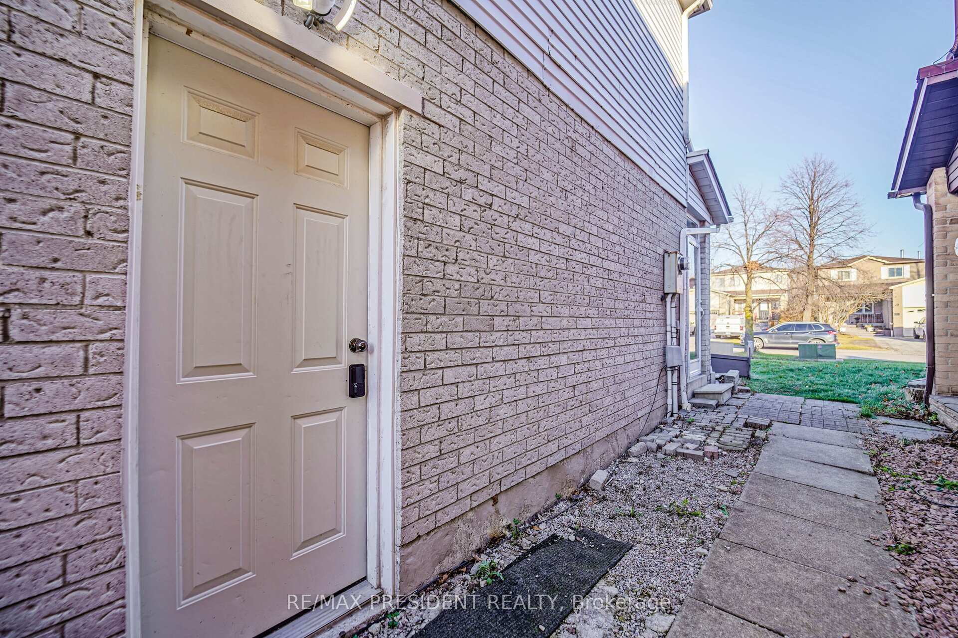 Photo 25 of 69 Chalmers Crescent, Ajax, Central — HOMEH
