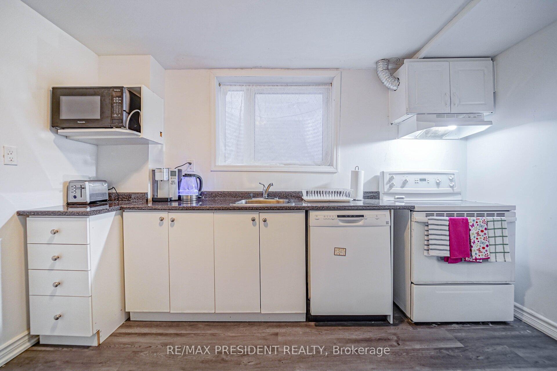 Photo 30 of 69 Chalmers Crescent, Ajax, Central — HOMEH