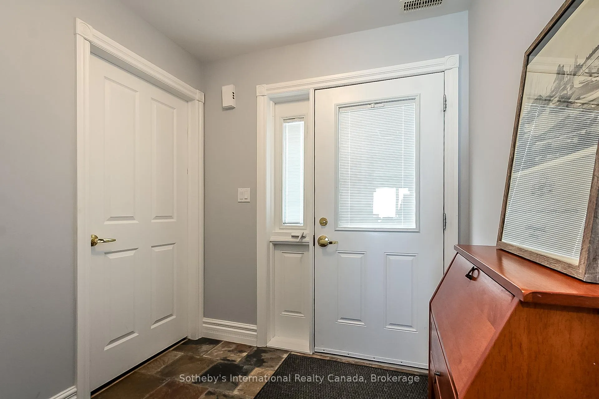 Photo 4 of 550 Mariners Way, Collingwood — HOMEH