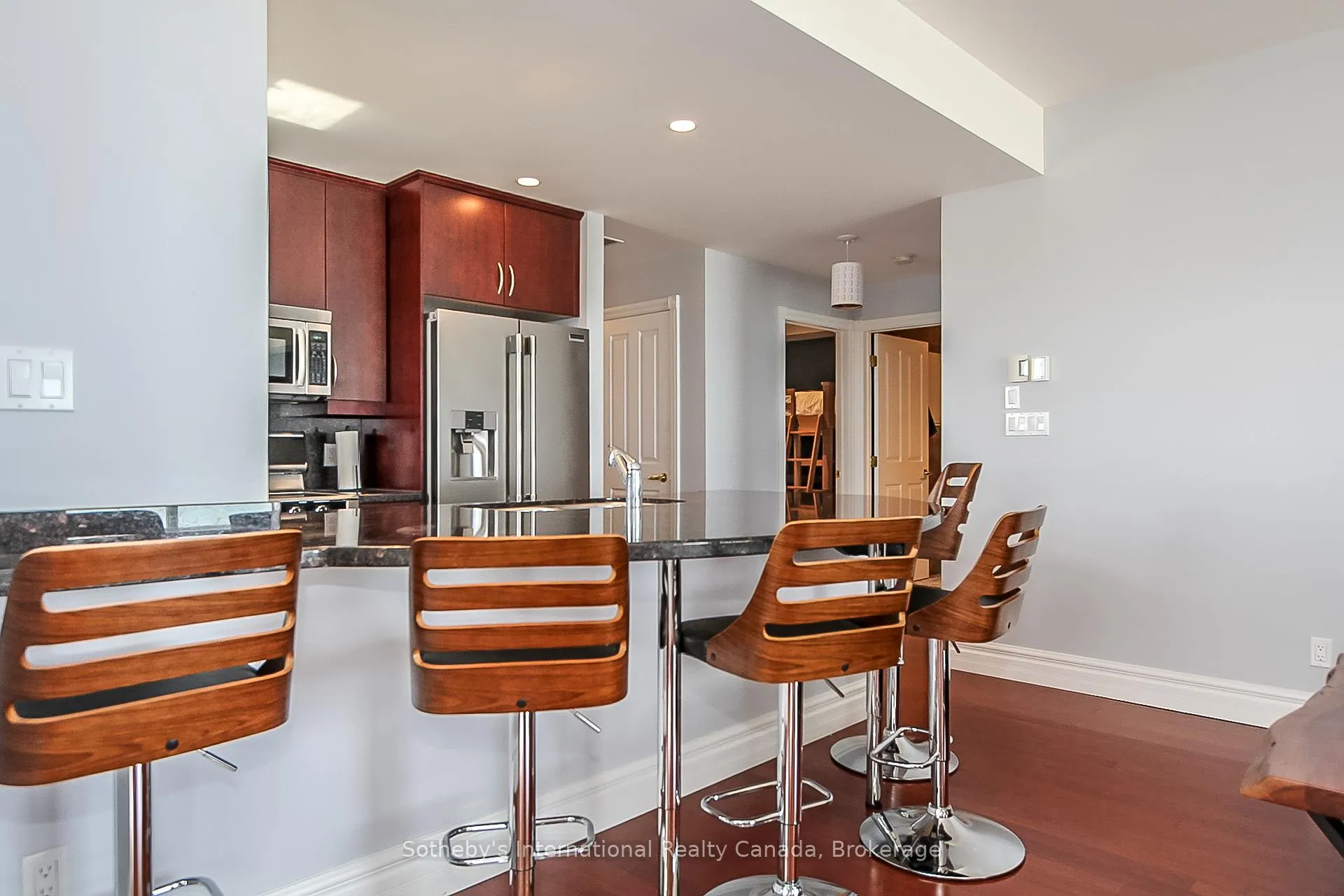 Photo 9 of 550 Mariners Way, Collingwood — HOMEH