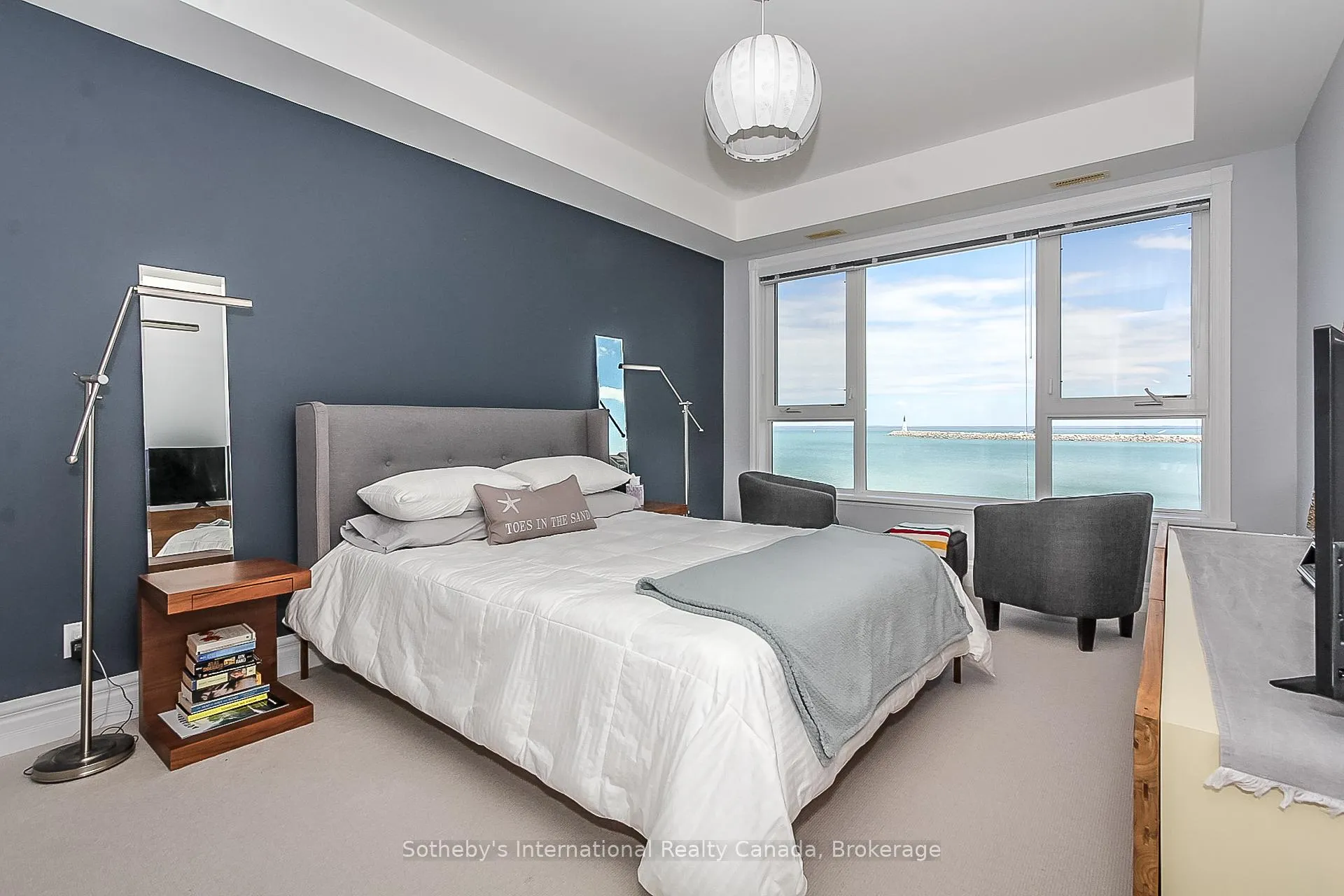 Photo 26 of 550 Mariners Way, Collingwood — HOMEH