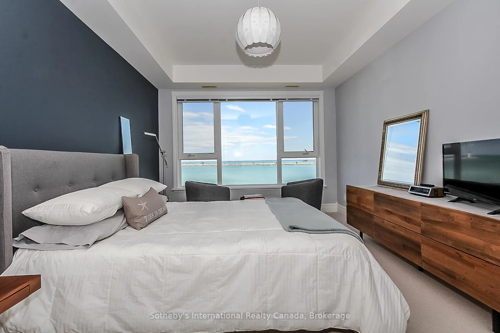 Photo 27 of 550 Mariners Way, Collingwood — HOMEH