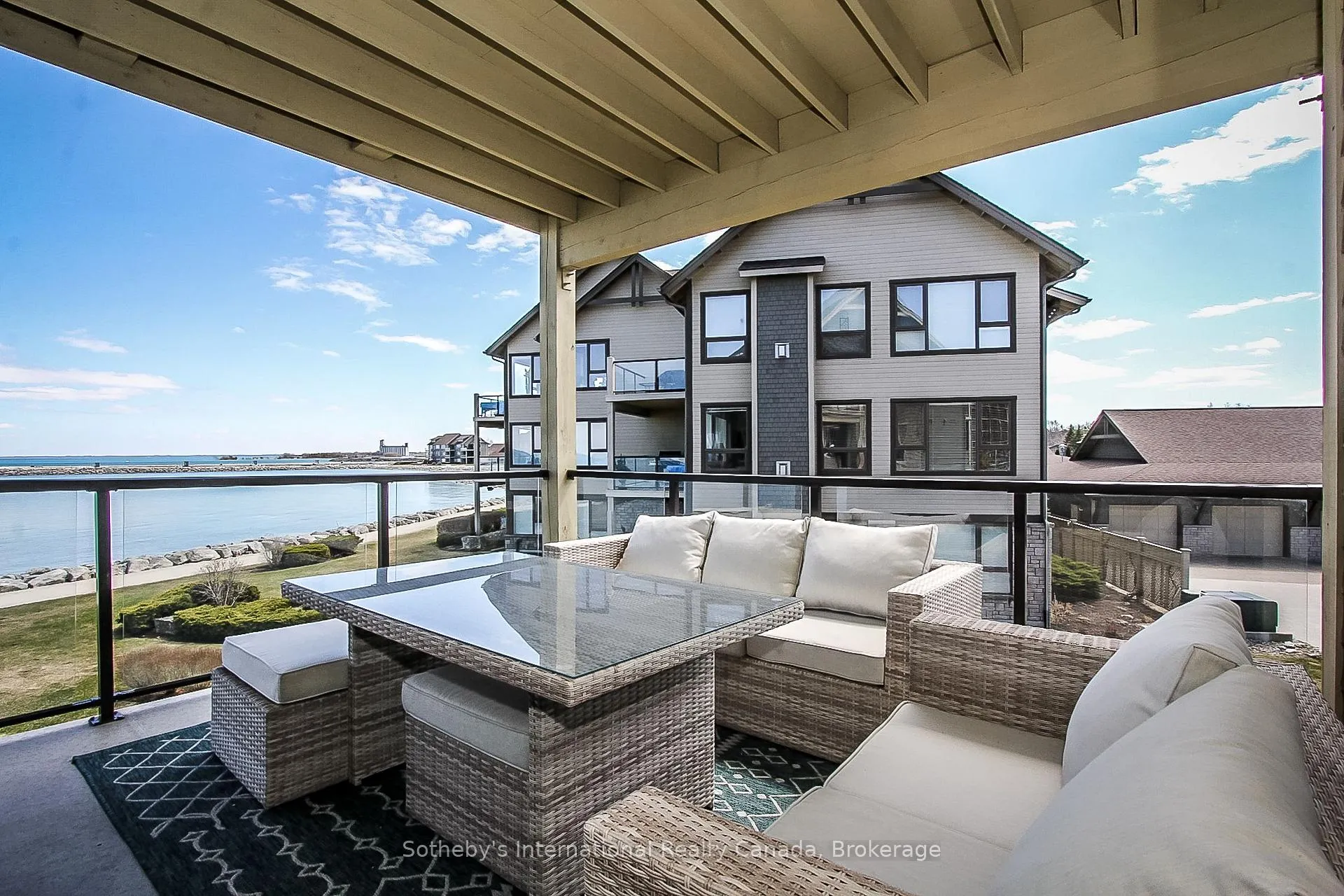 Photo 31 of 550 Mariners Way, Collingwood — HOMEH
