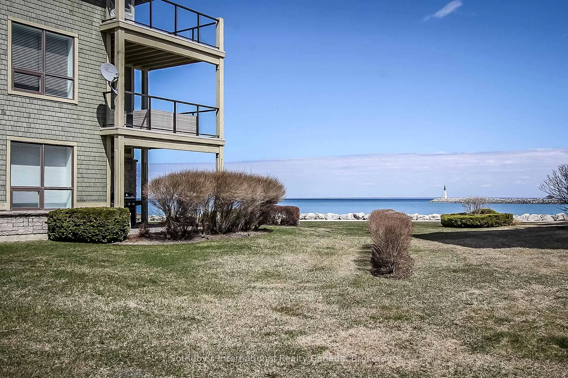 Photo 39 of 550 Mariners Way, Collingwood — HOMEH