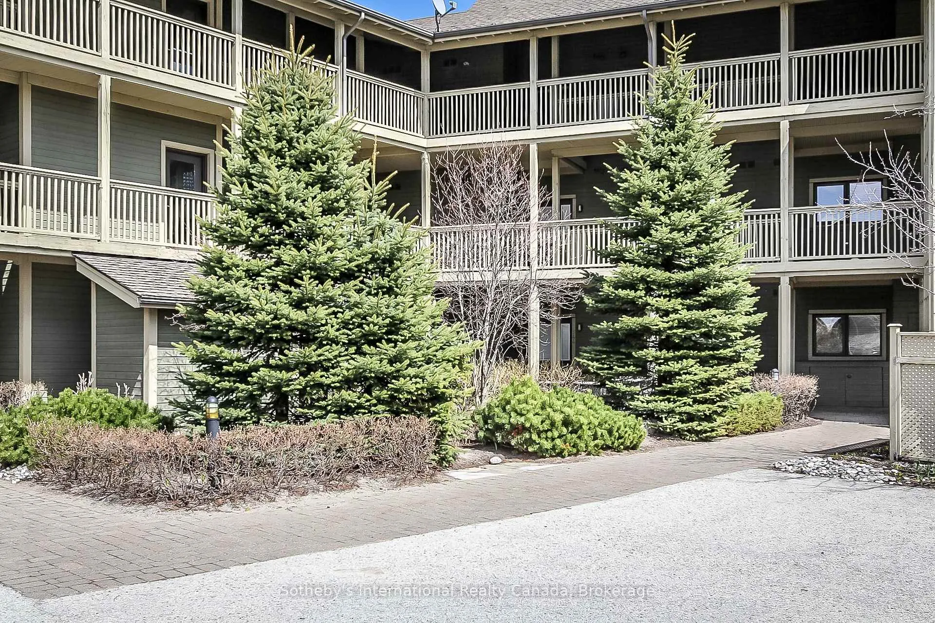 Photo 40 of 550 Mariners Way, Collingwood — HOMEH