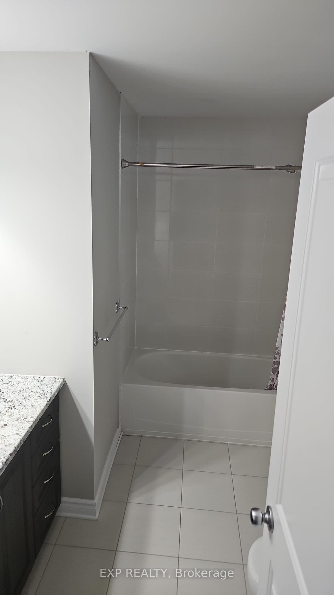 Photo 8 of 39 Knockaderry Crescent, Ottawa, Barrhaven - Half Moon Bay — HOMEH