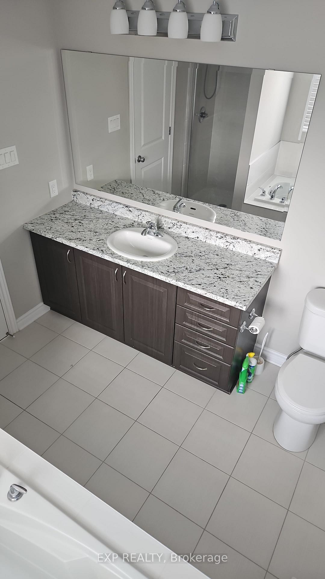 Photo 13 of 39 Knockaderry Crescent, Ottawa, Barrhaven - Half Moon Bay — HOMEH