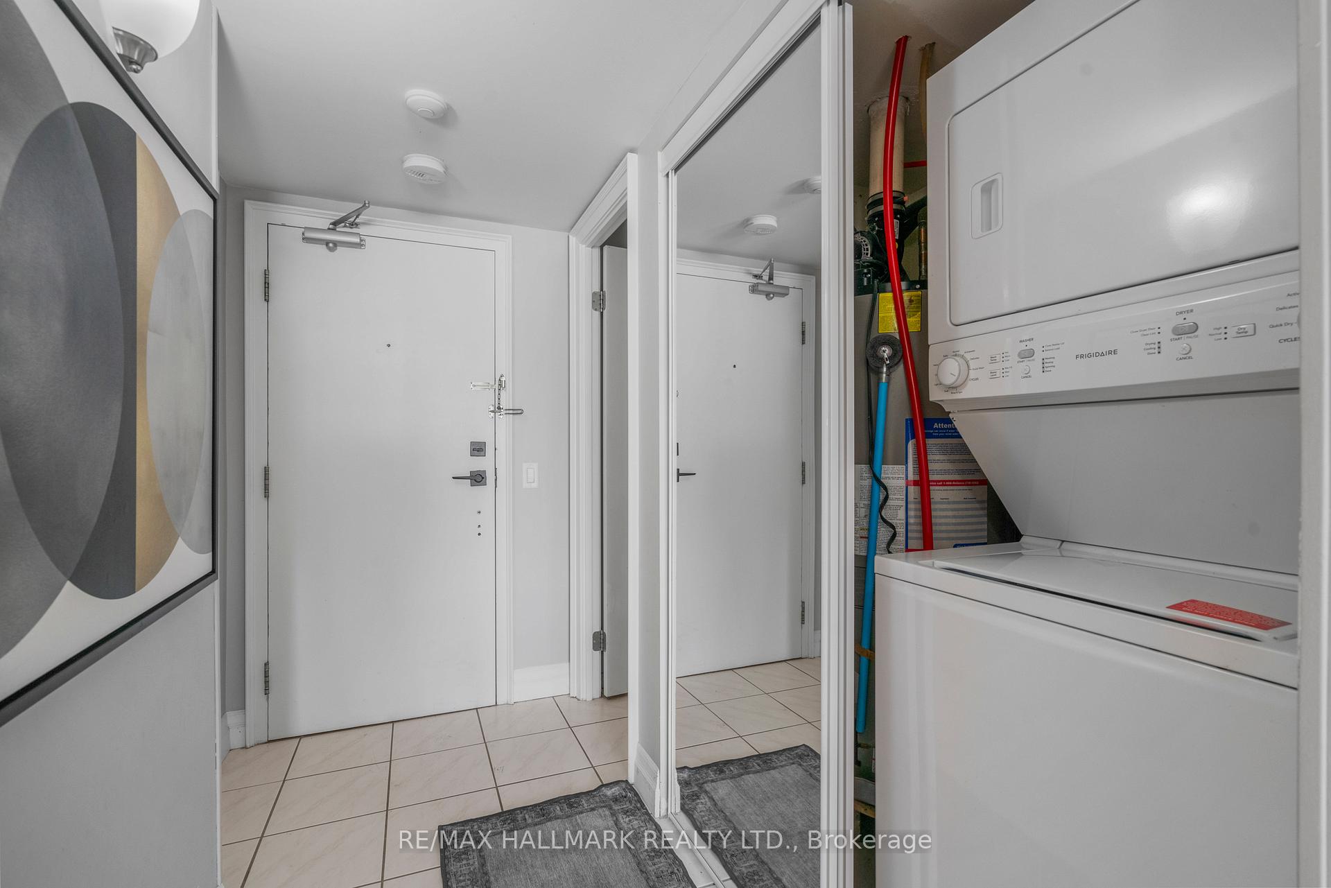 Photo 18 of Unit 401, 160 Wellington Street E, Aurora, Aurora Village — HOMEH