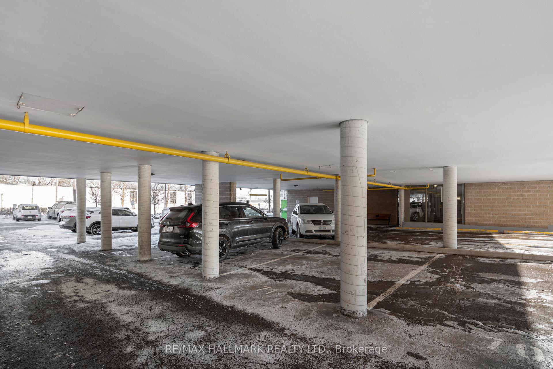 Photo 19 of Unit 401, 160 Wellington Street E, Aurora, Aurora Village — HOMEH