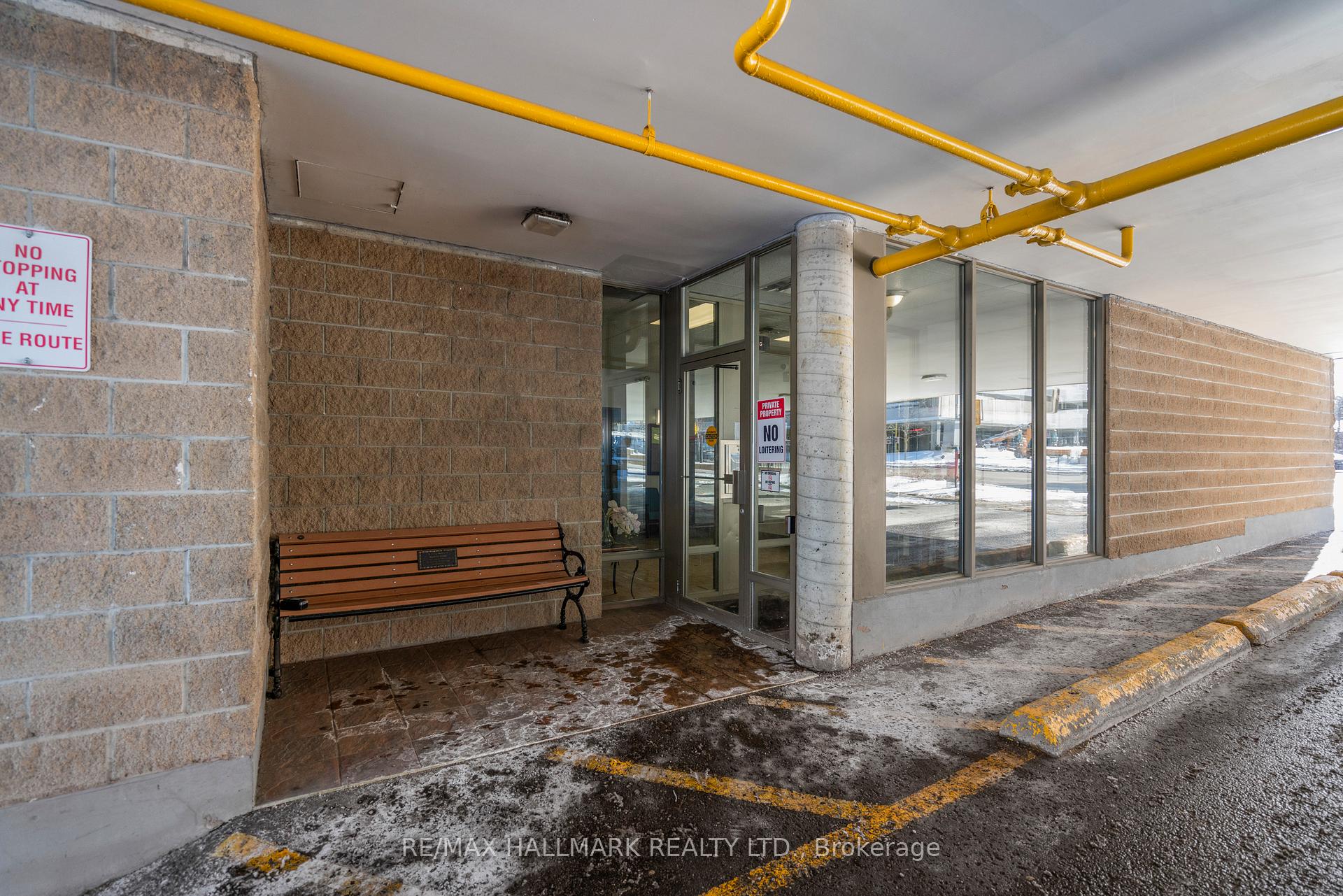 Photo 22 of Unit 401, 160 Wellington Street E, Aurora, Aurora Village — HOMEH