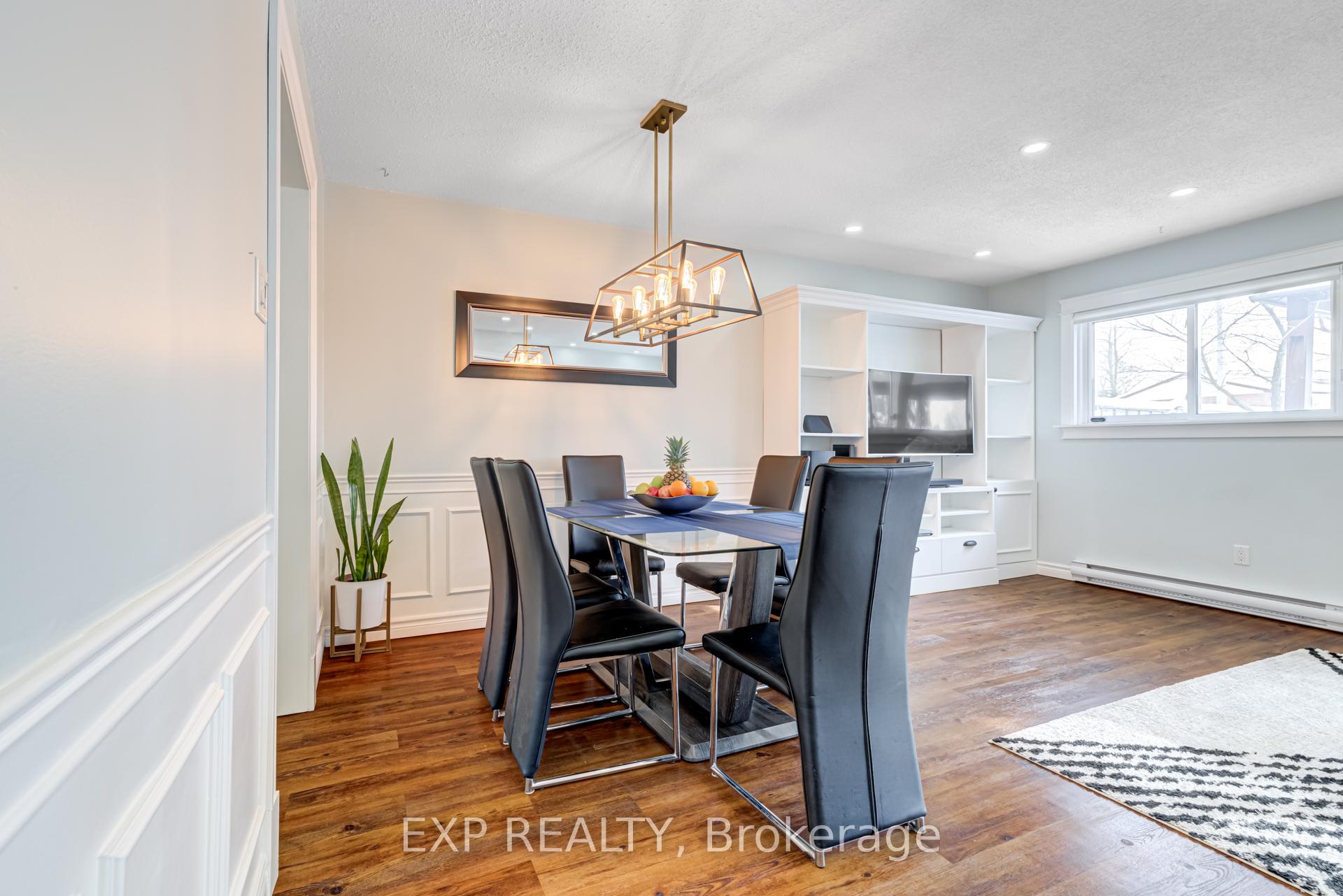 Photo 9 of 35 Kingham Road, Halton Hills, Acton — HOMEH