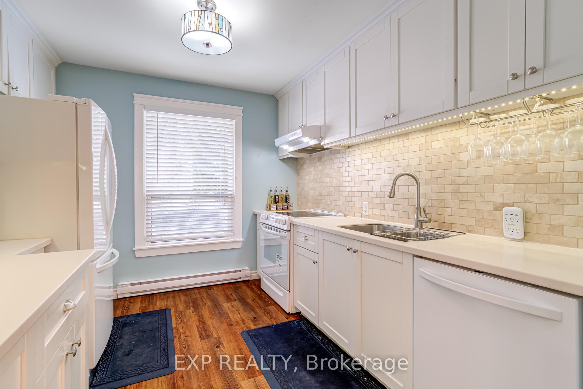 Photo 12 of 35 Kingham Road, Halton Hills, Acton — HOMEH