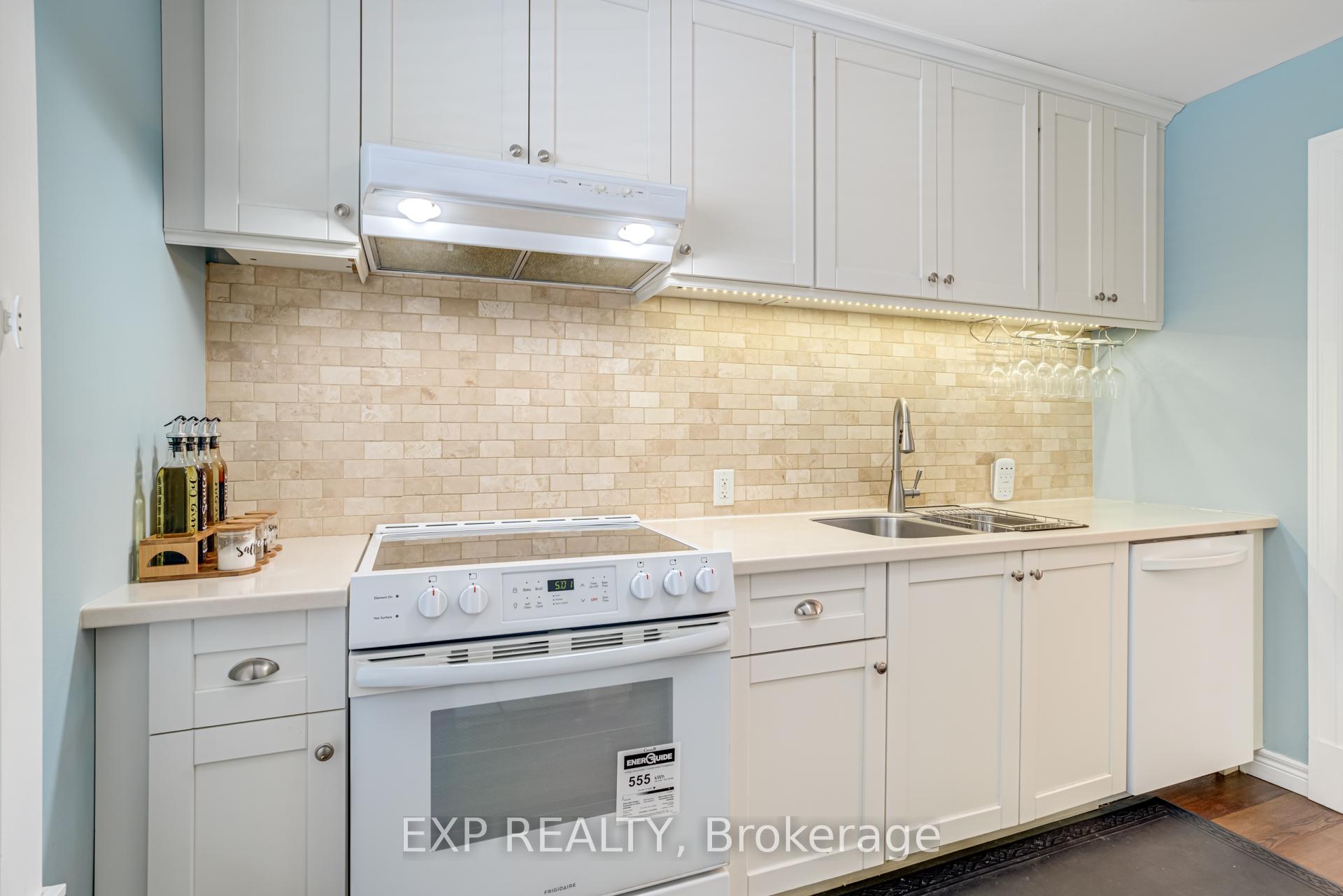 Photo 15 of 35 Kingham Road, Halton Hills, Acton — HOMEH