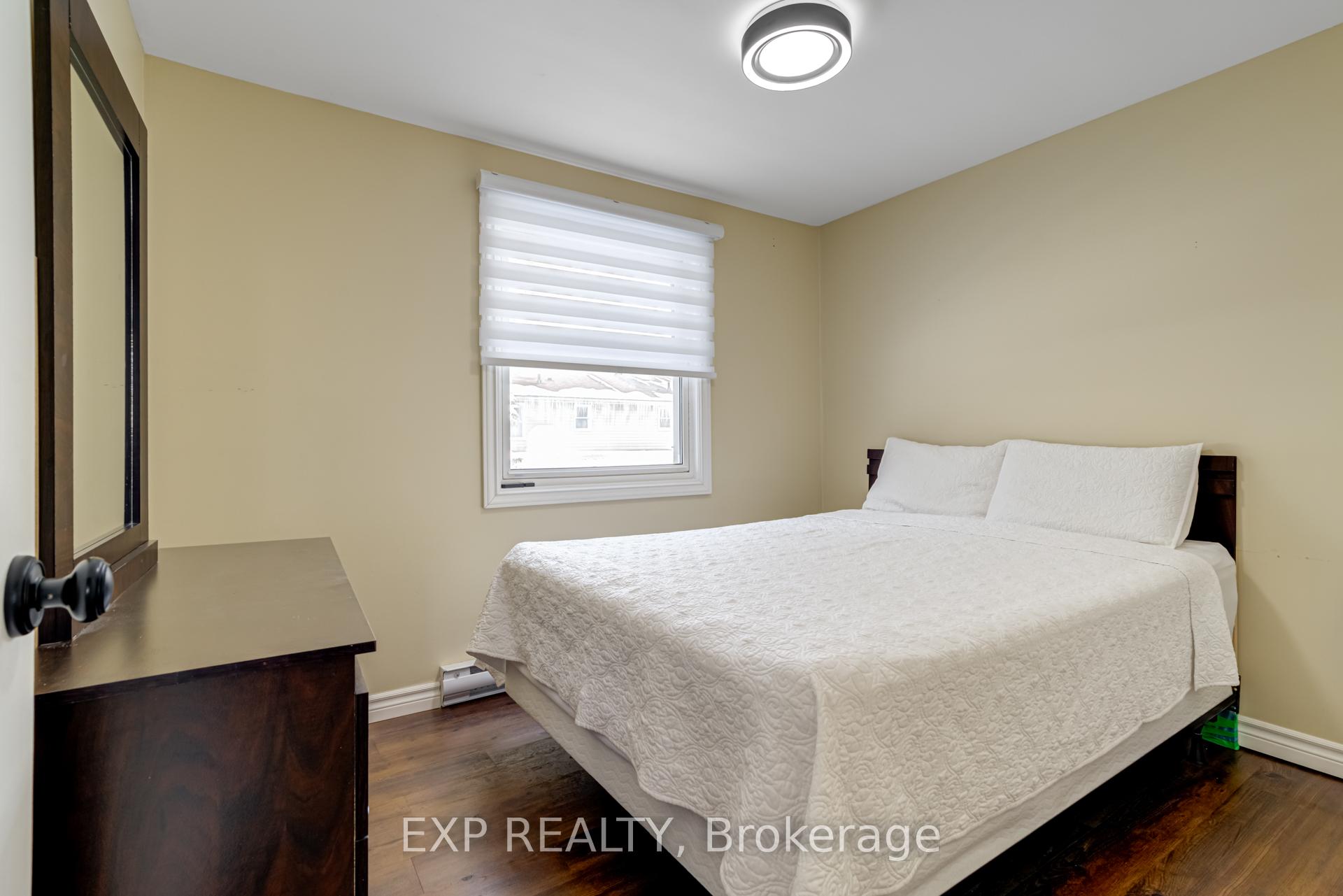 Photo 19 of 35 Kingham Road, Halton Hills, Acton — HOMEH