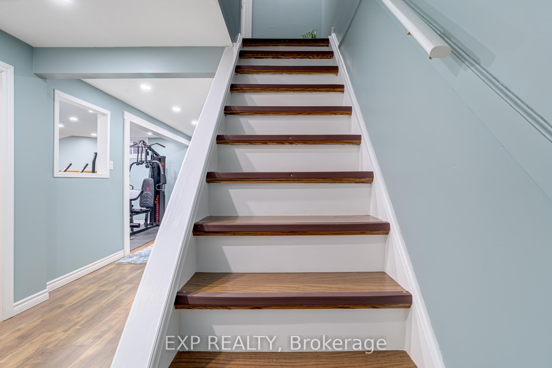 Photo 23 of 35 Kingham Road, Halton Hills, Acton — HOMEH