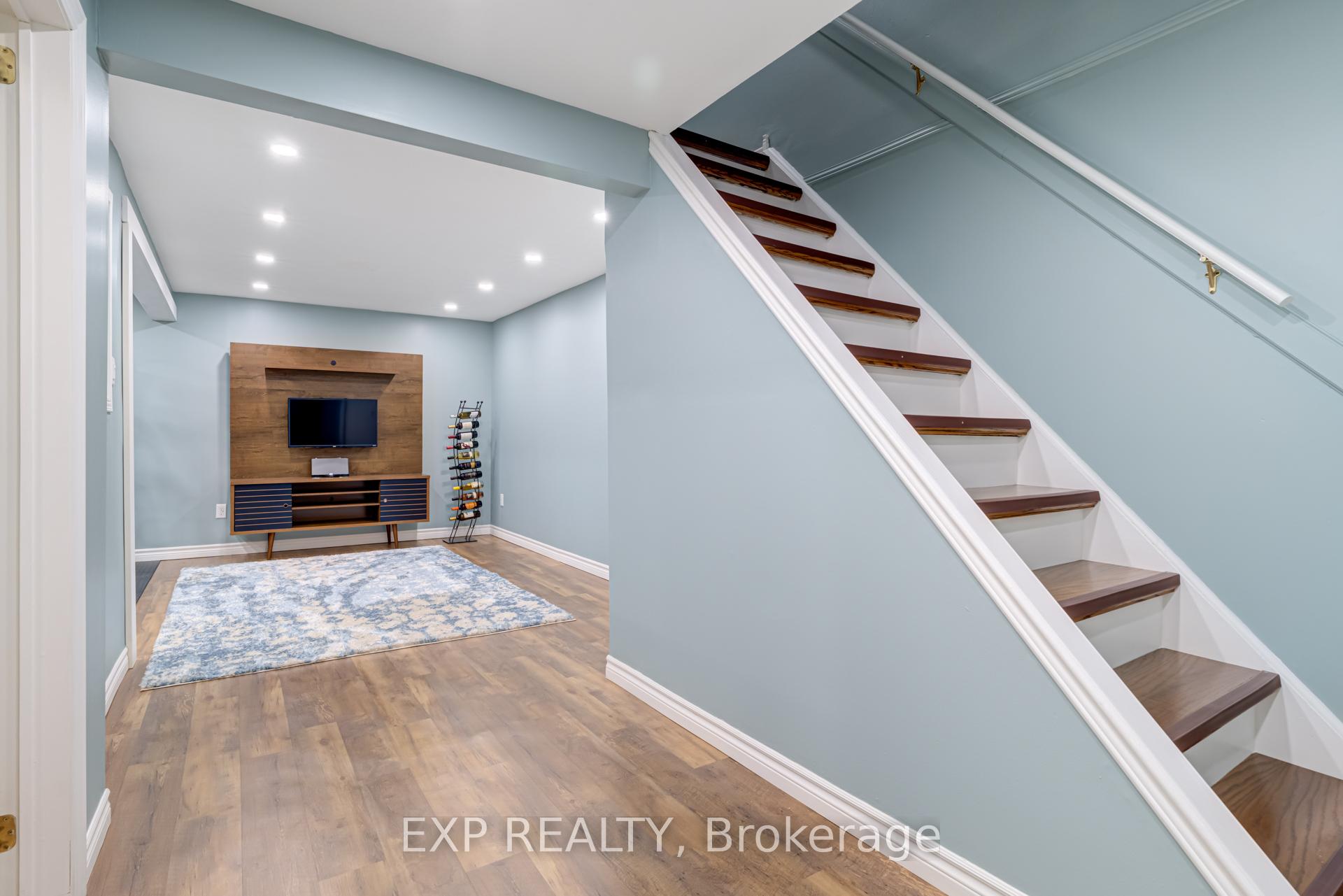 Photo 24 of 35 Kingham Road, Halton Hills, Acton — HOMEH
