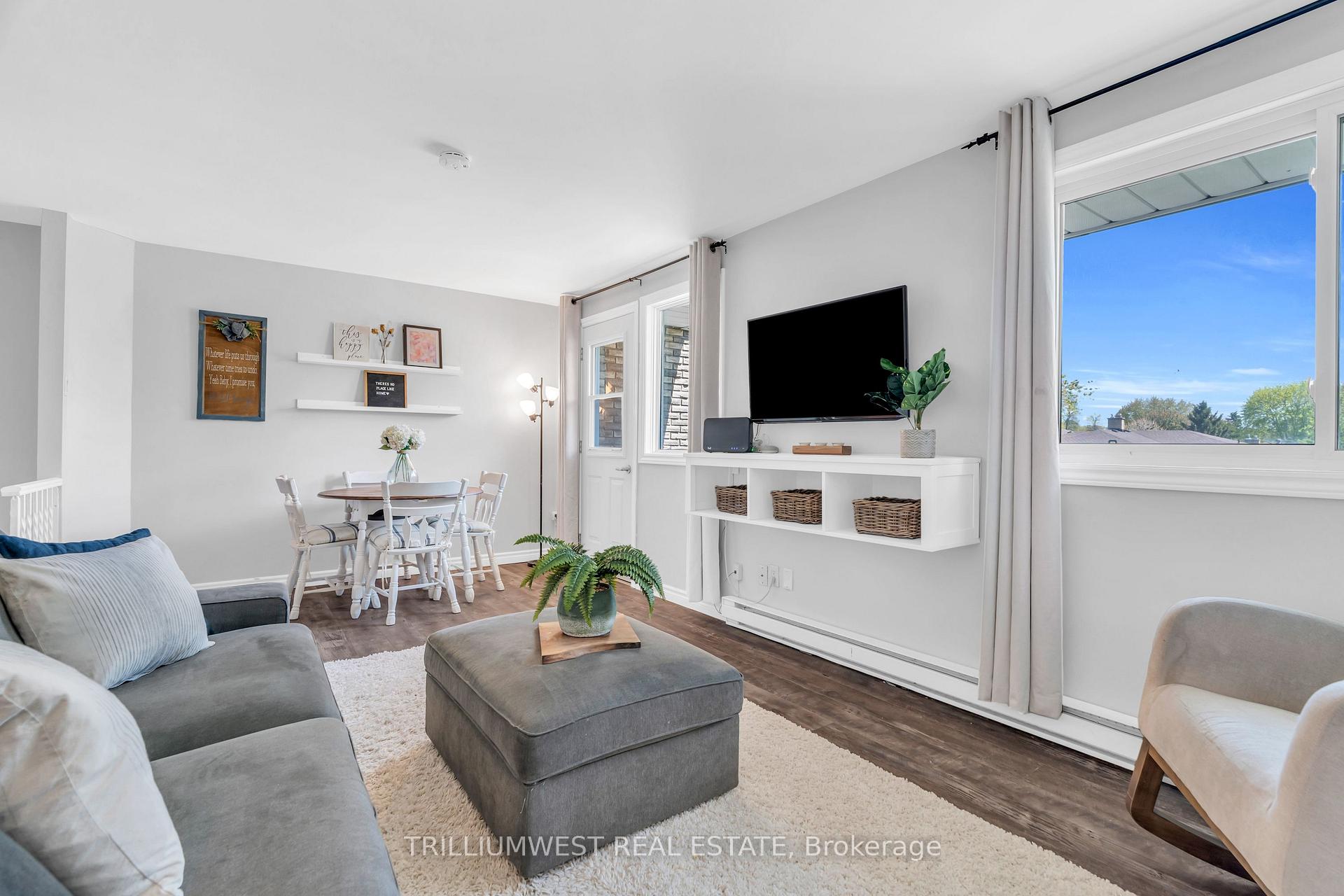 Photo 13 of Unit 16, 35 Breckenridge Drive, Kitchener — HOMEH