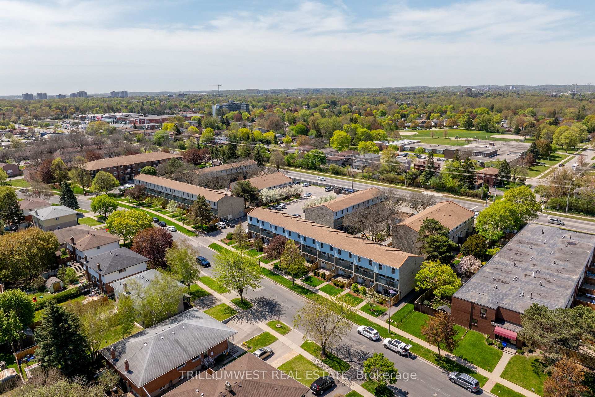 Photo 24 of Unit 16, 35 Breckenridge Drive, Kitchener — HOMEH