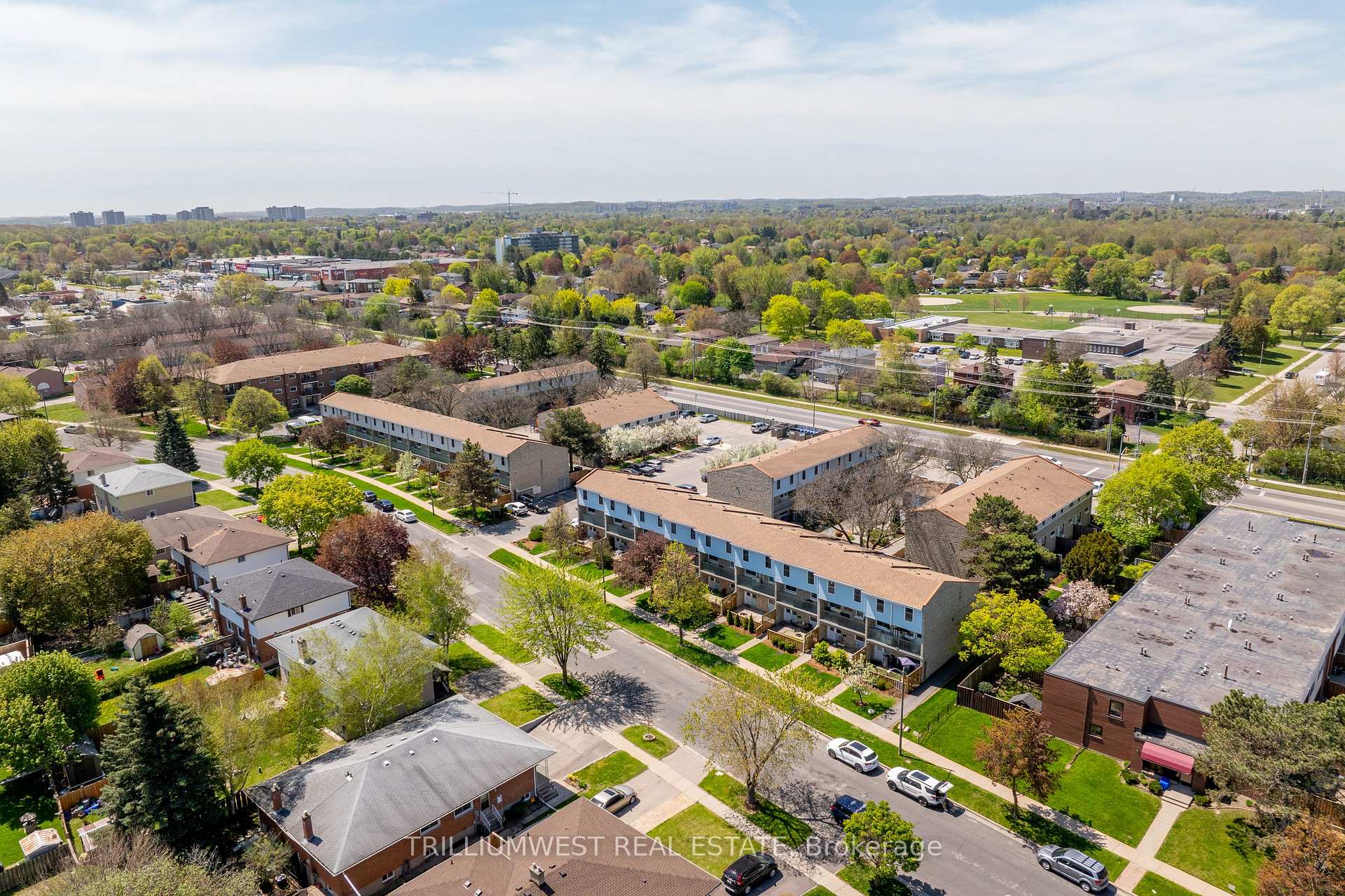 Photo 25 of Unit 16, 35 Breckenridge Drive, Kitchener — HOMEH