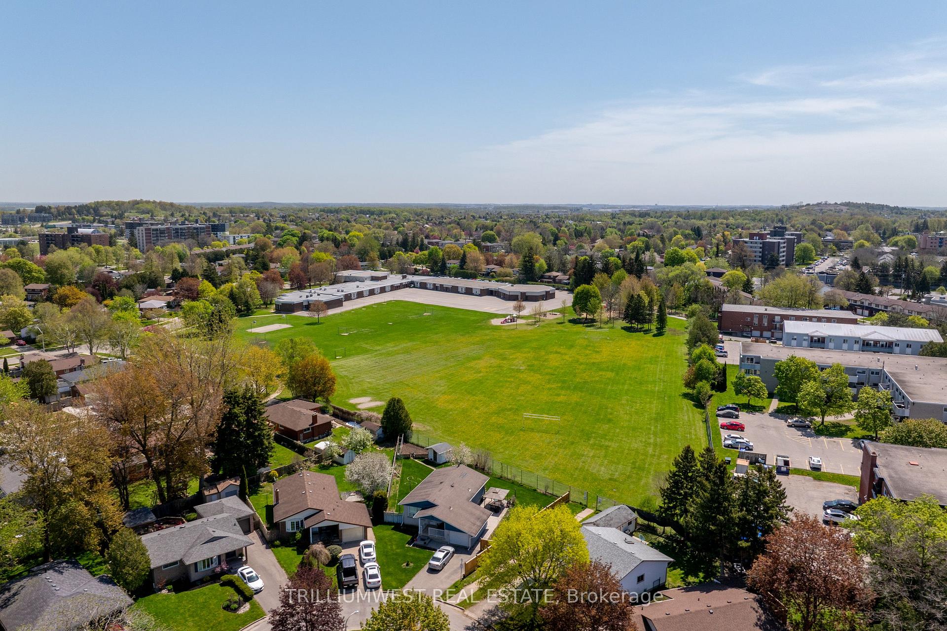 Photo 26 of Unit 16, 35 Breckenridge Drive, Kitchener — HOMEH
