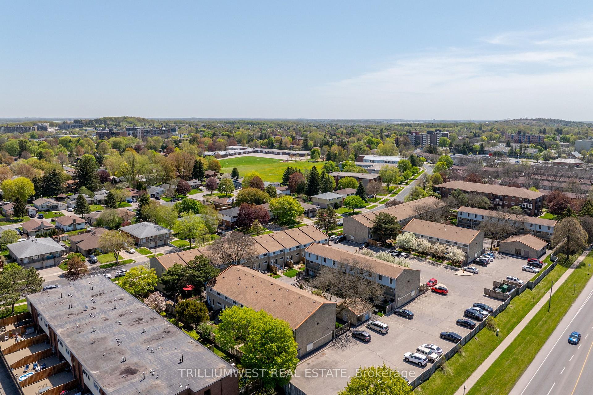 Photo 31 of Unit 16, 35 Breckenridge Drive, Kitchener — HOMEH