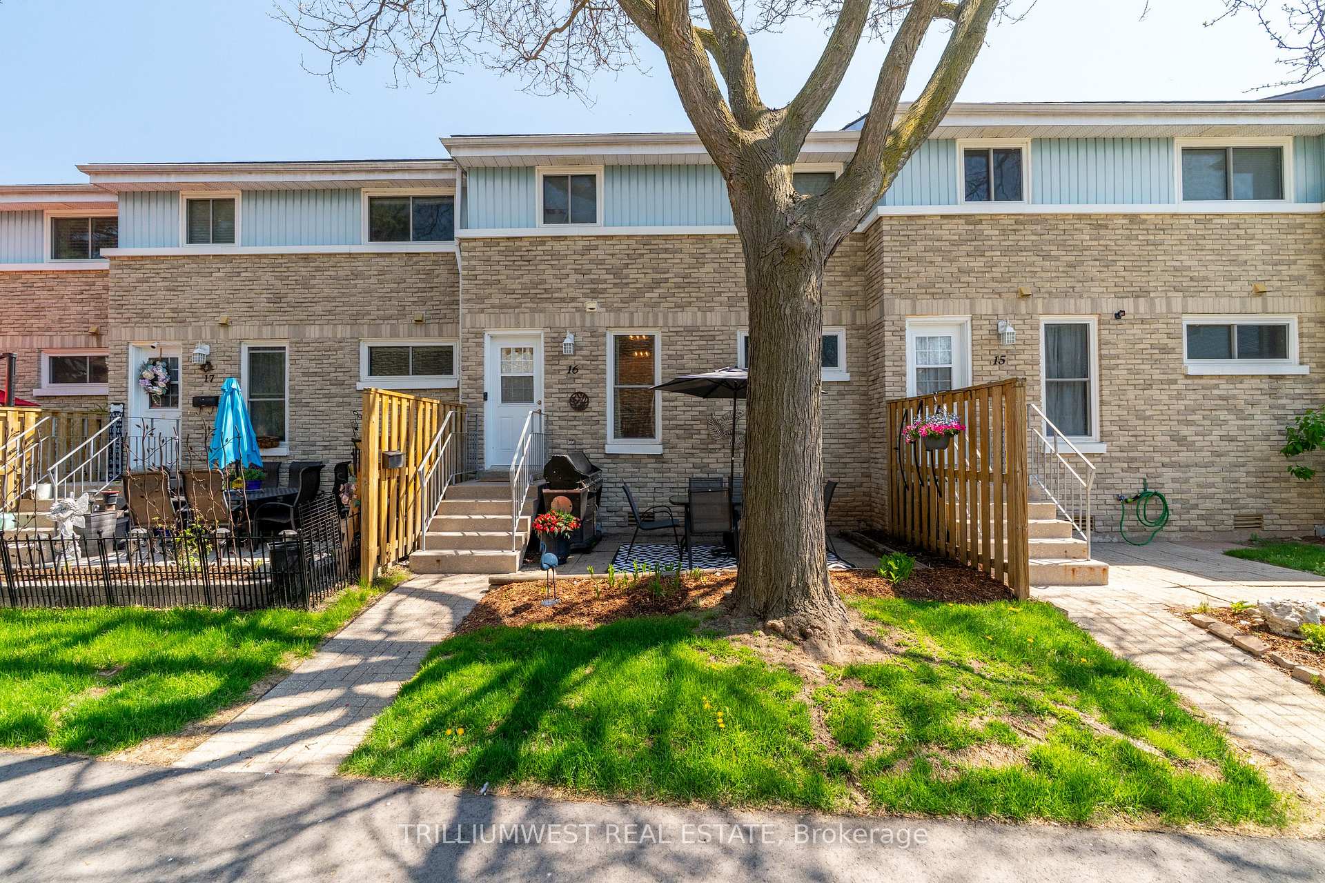 Photo 32 of Unit 16, 35 Breckenridge Drive, Kitchener — HOMEH