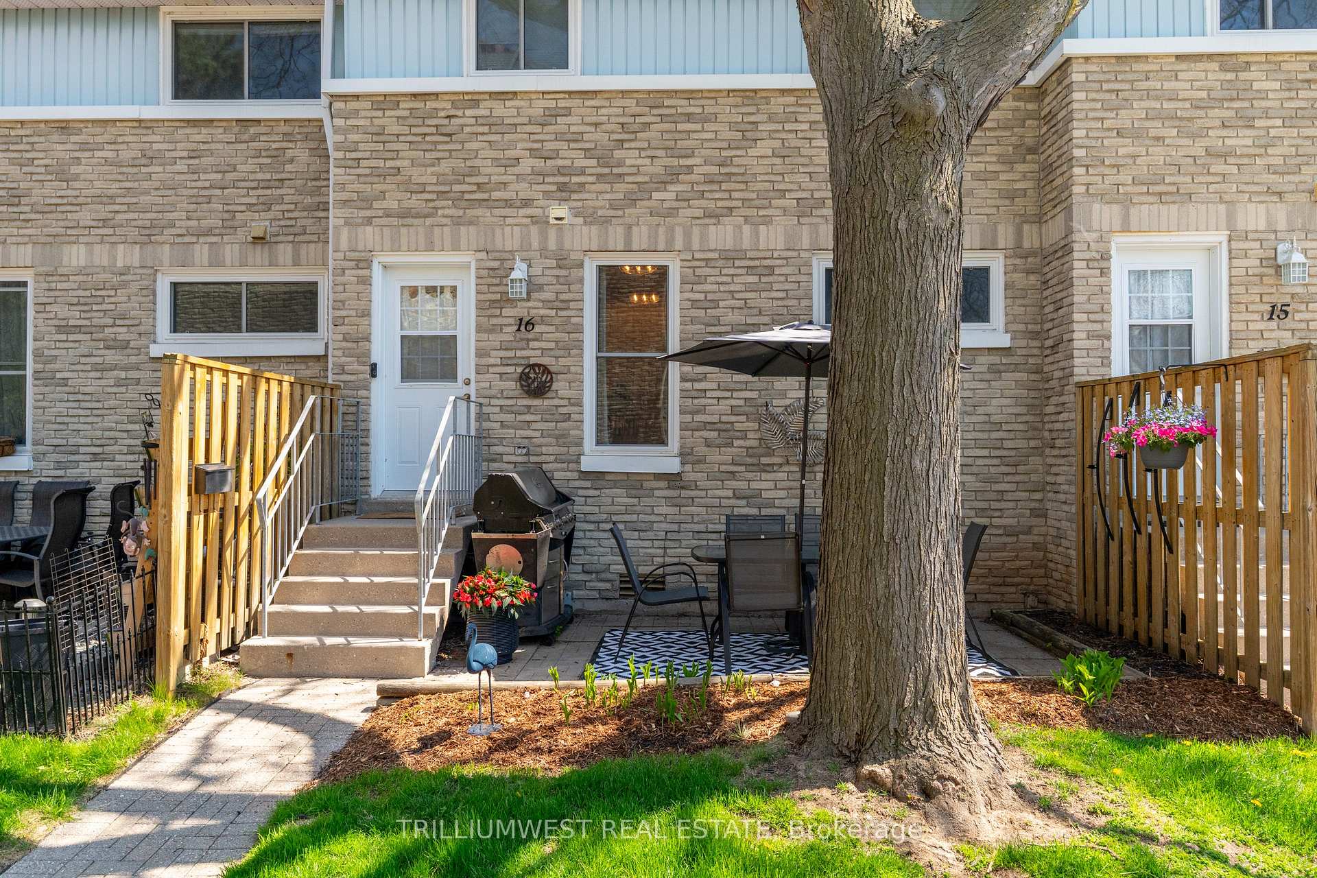 Photo 33 of Unit 16, 35 Breckenridge Drive, Kitchener — HOMEH